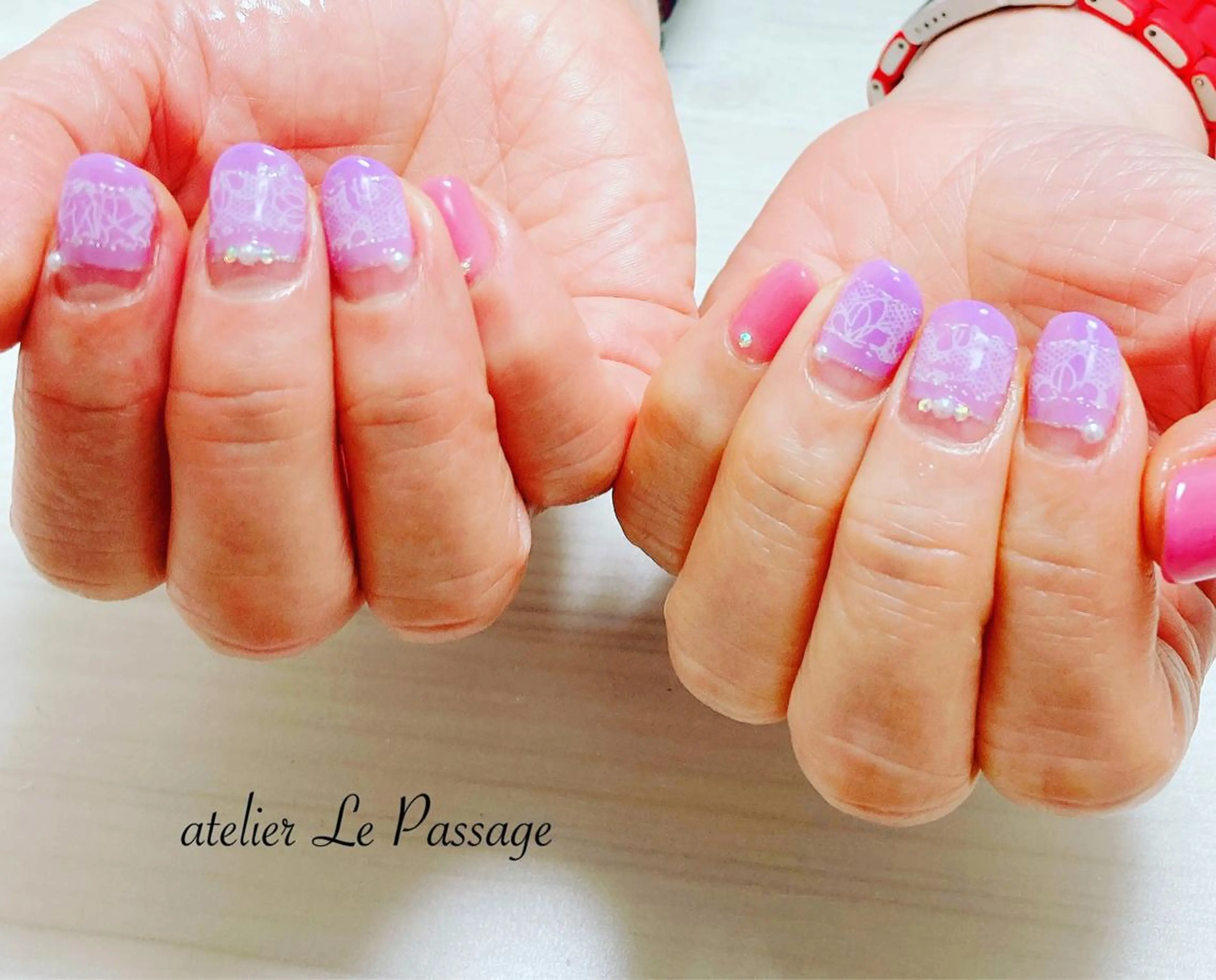 ネイル ジェルネイル キラキラネイル レース ニュアンスネイル パラジェル ハンドネイル Atelier Le Passage所属・h nakatsukaのネイルデザイン