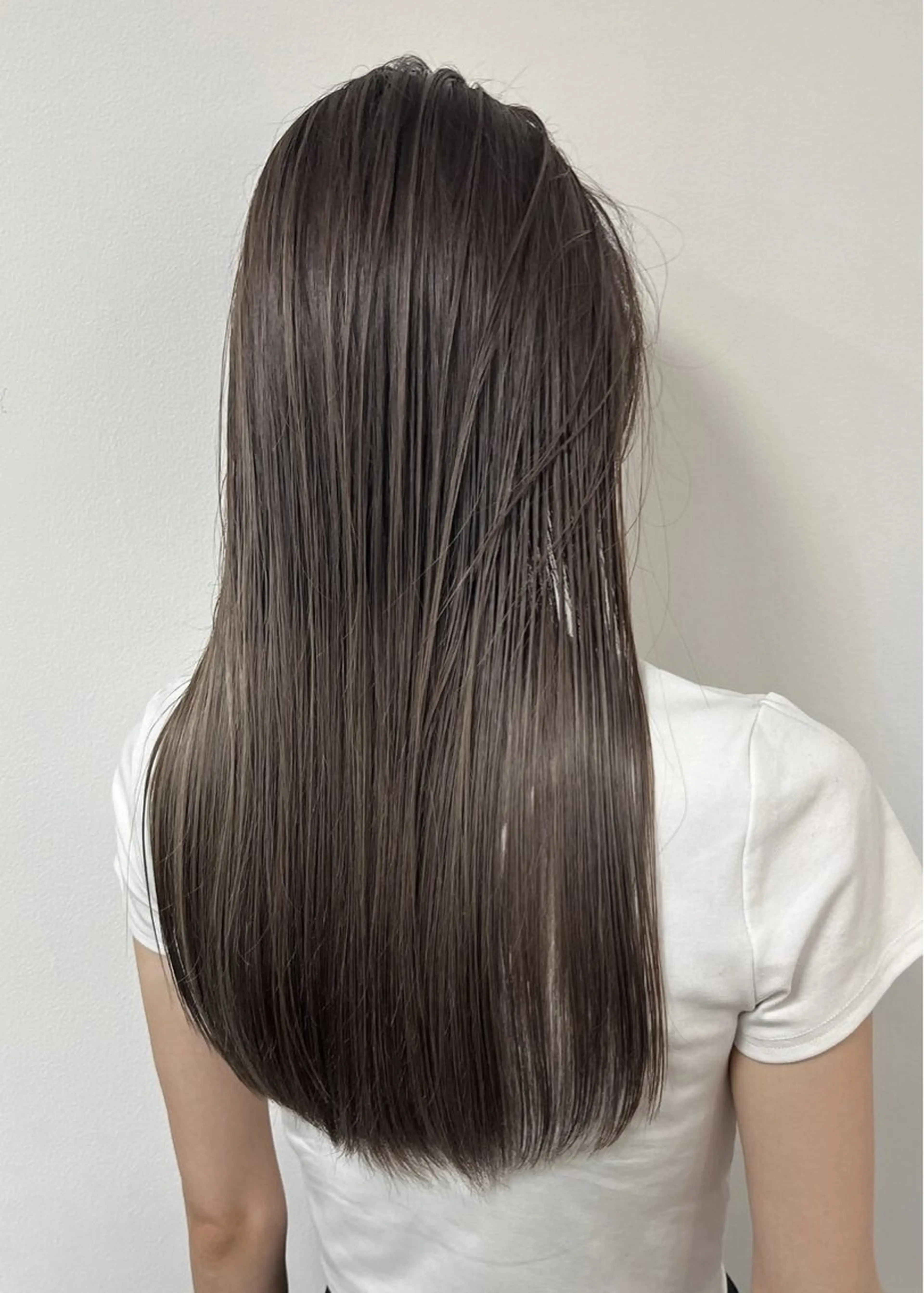 ロング カラー パーマ ヘアアレンジ 透明感カラー ハイライトカラー インナーカラー ハイライト 髪質改善 カット トリートメント misa🫧ナチュラ ル縮毛矯正/髪質改善のヘアスタイル