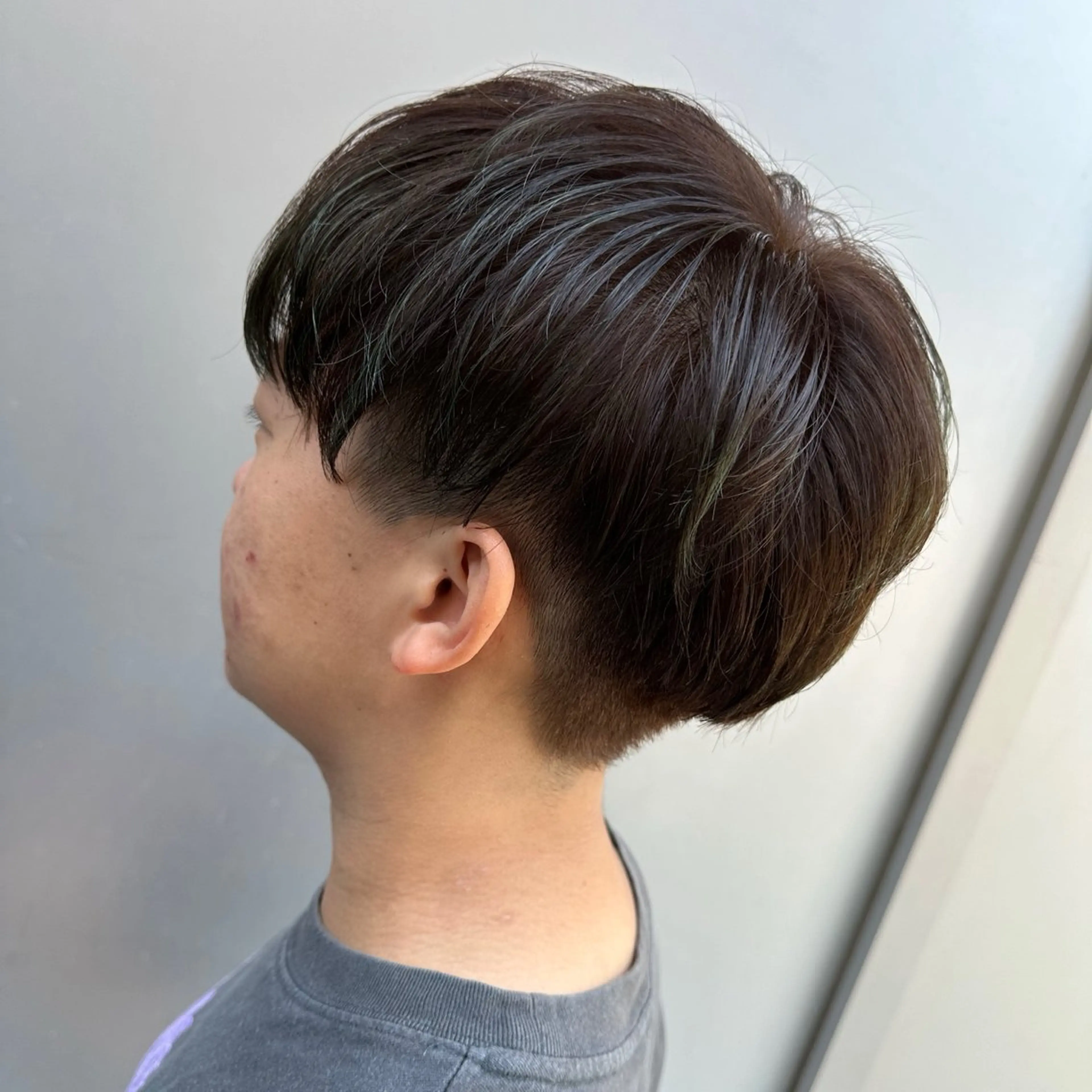 ショート カラー 三原 友美のヘアスタイル