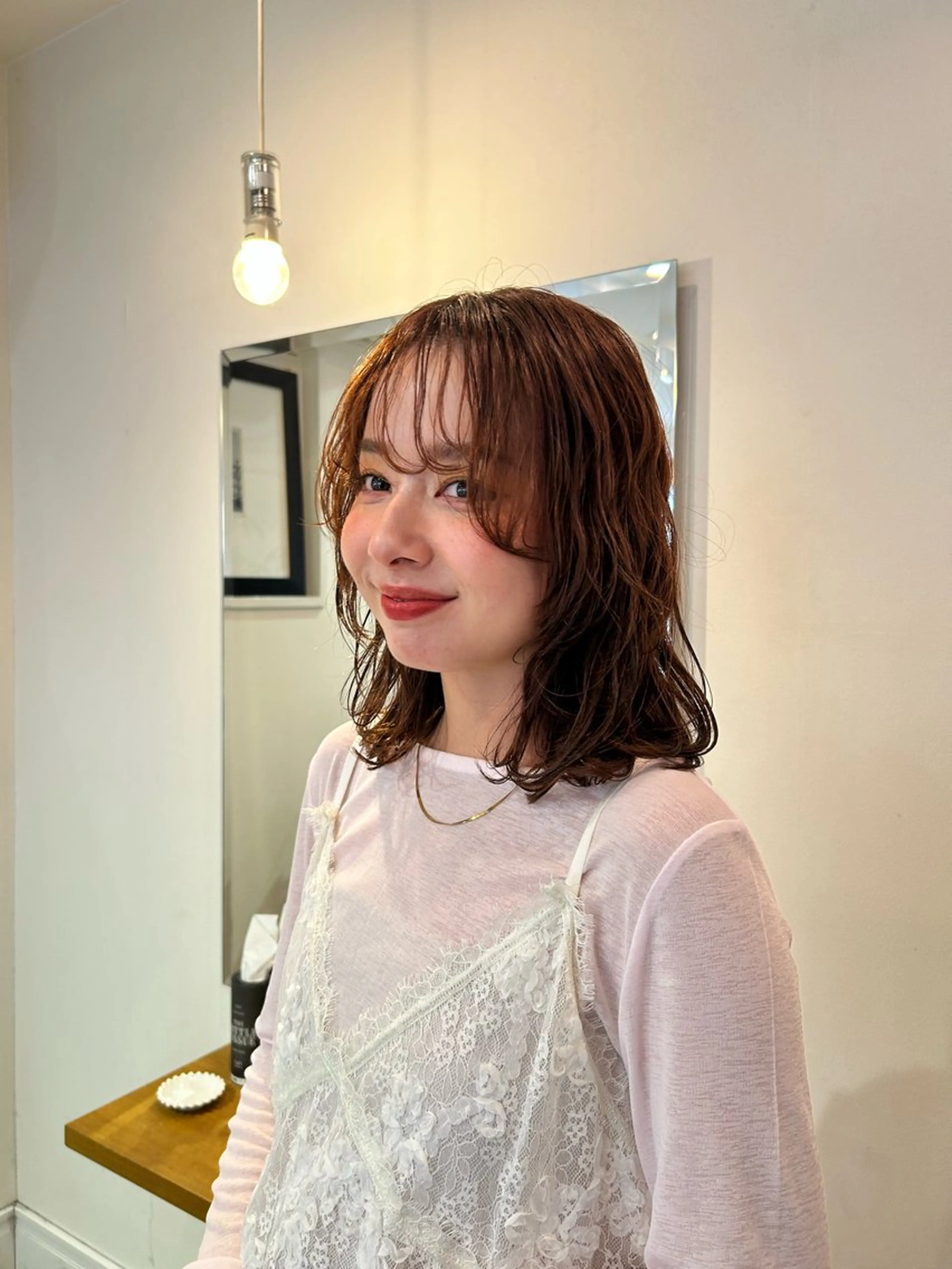 ミディアム 神田 音羽のヘアスタイル
