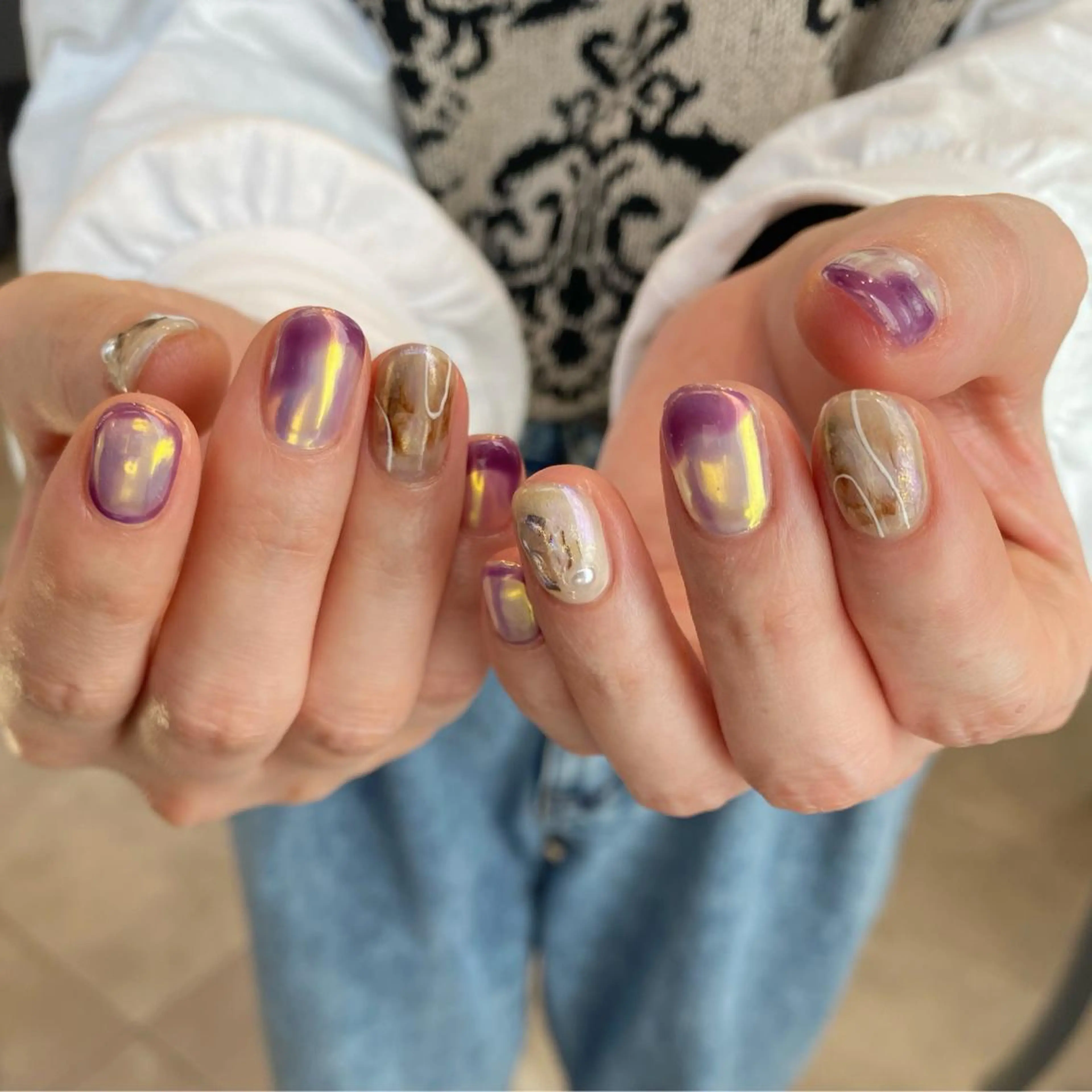 ネイル オーロラネイル ハンドネイル nable.所属・栗林 実莉のネイルデザイン