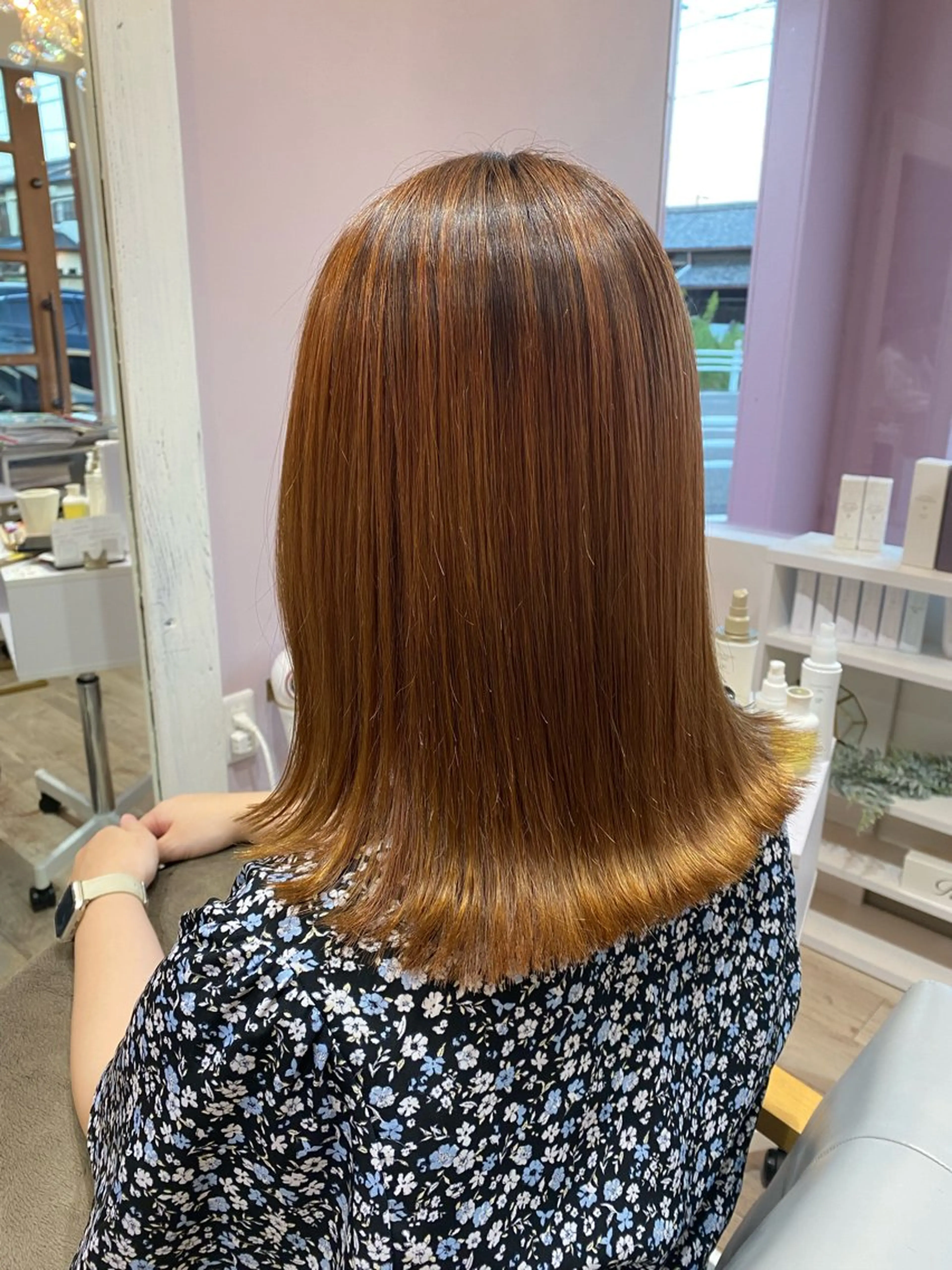 ミディアム ボブ かまだ しおりのヘアスタイル