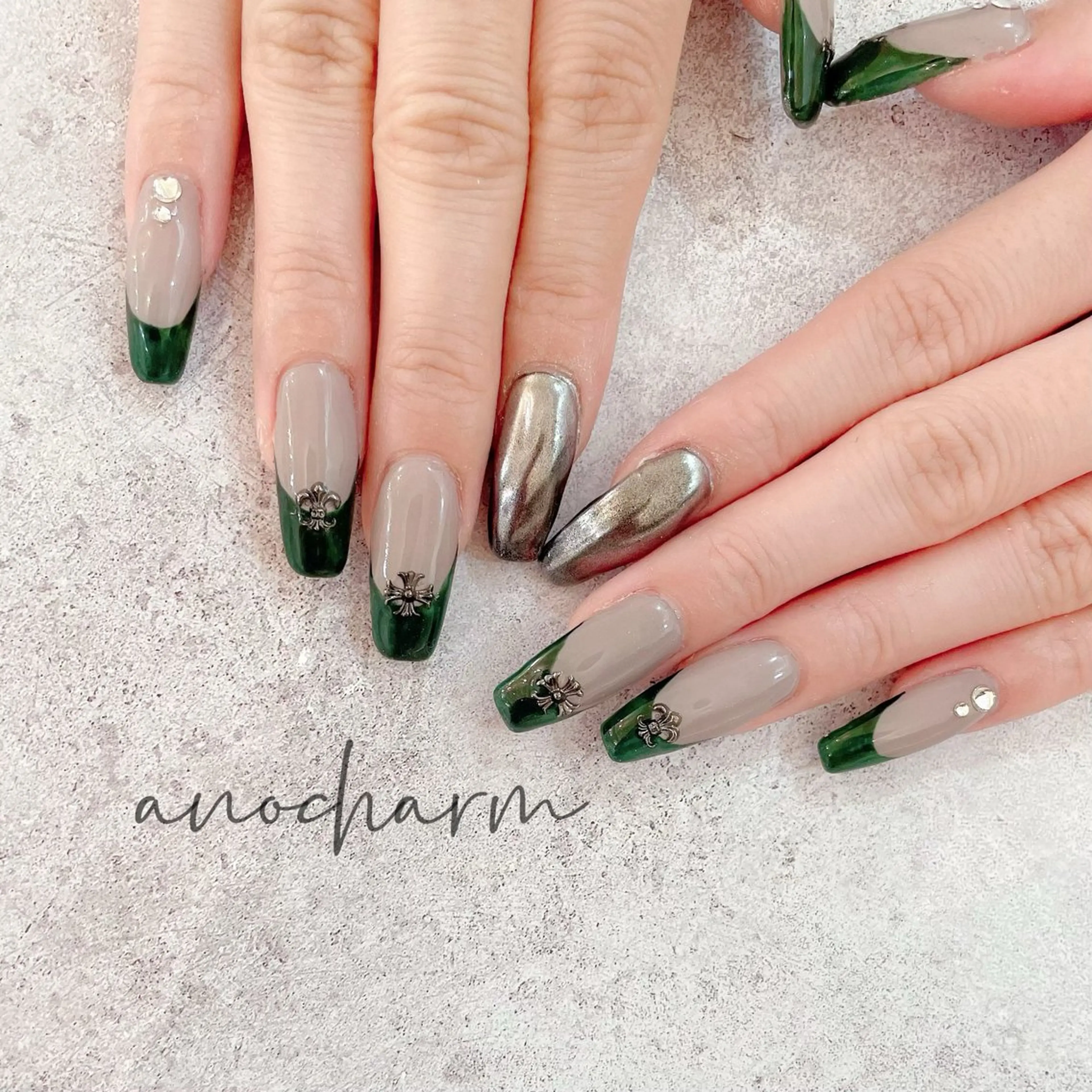 ネイル ミラーネイル ハンドネイル anocharm _annaのマツエク・マツパデザイン