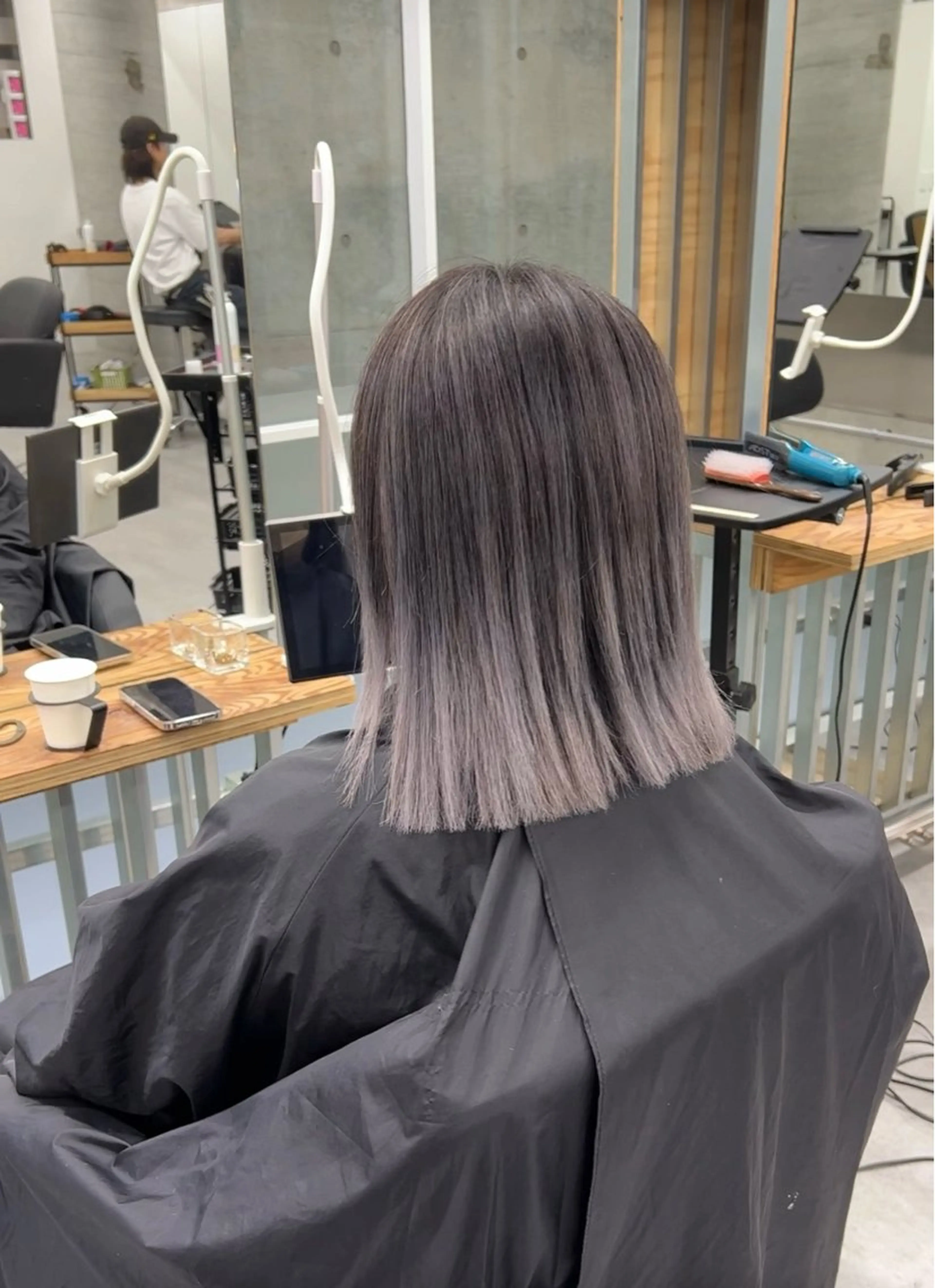 ミディアム カラー バレイヤージュ レイヤーカット ヘアカラー トリートメント welring hair salonのヘアスタイル