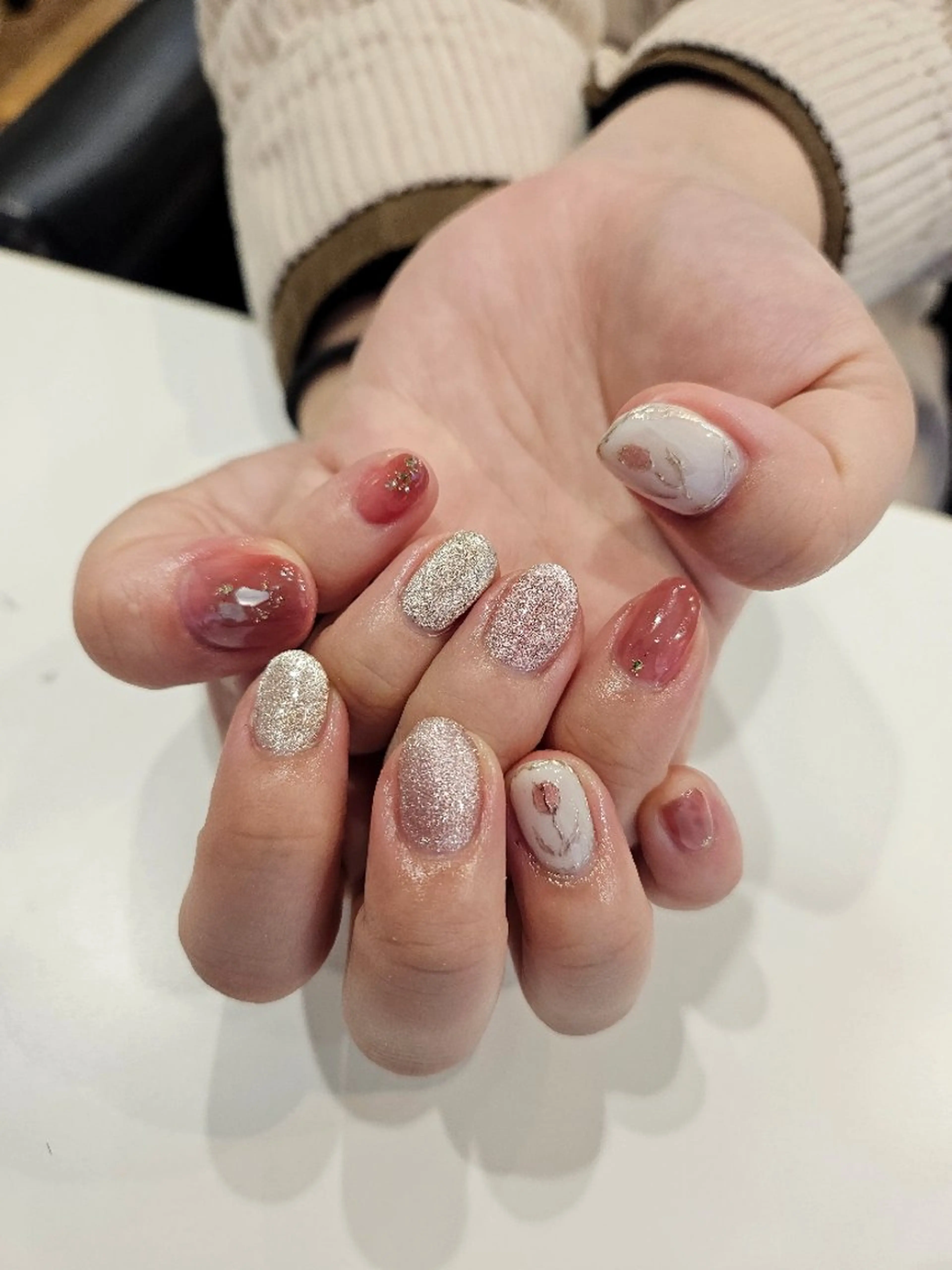 ネイル ハンドネイル 関口 友菜のヘアスタイル