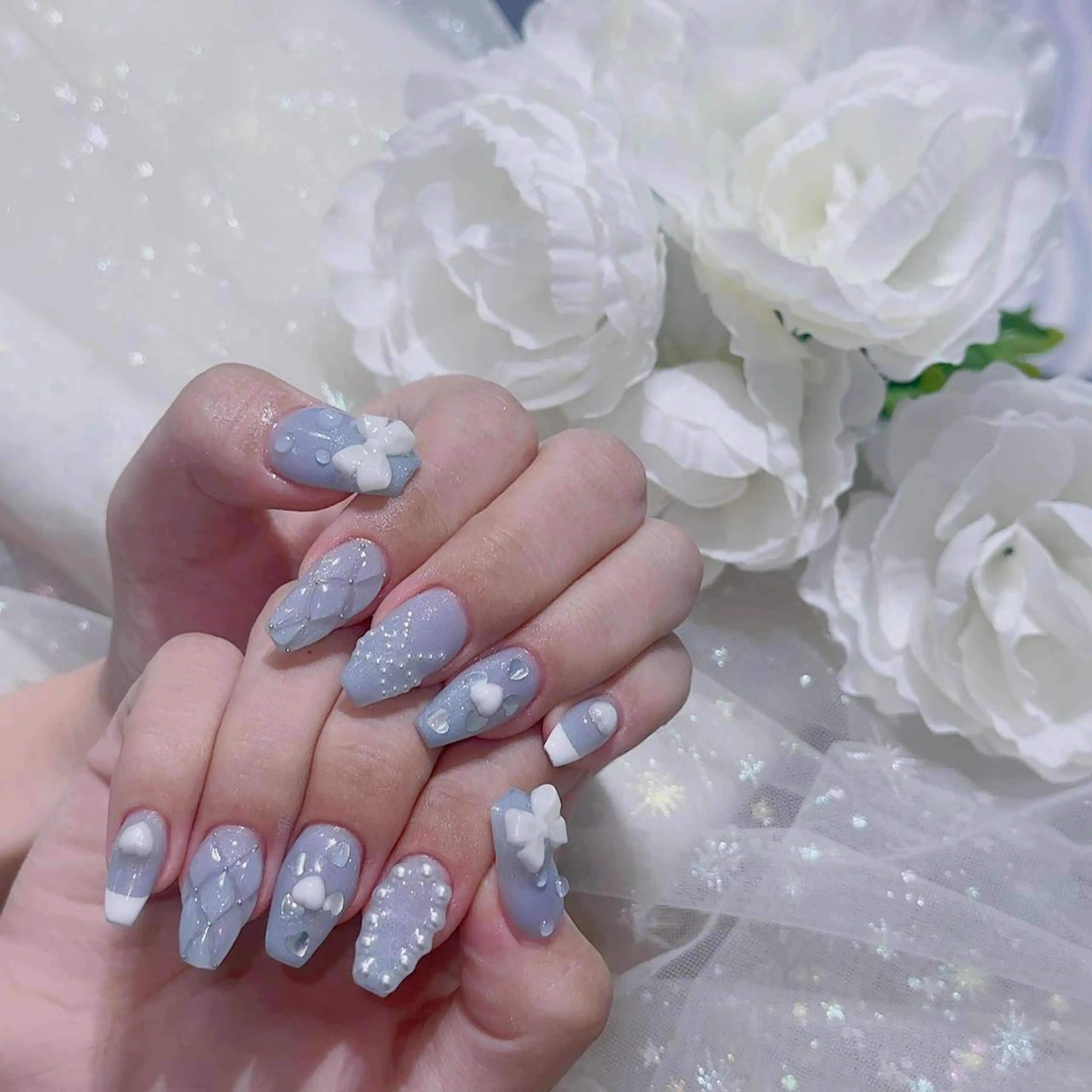 ネイル アートネイル 長さ出し ネイルチップ Queens テイのネイルデザイン