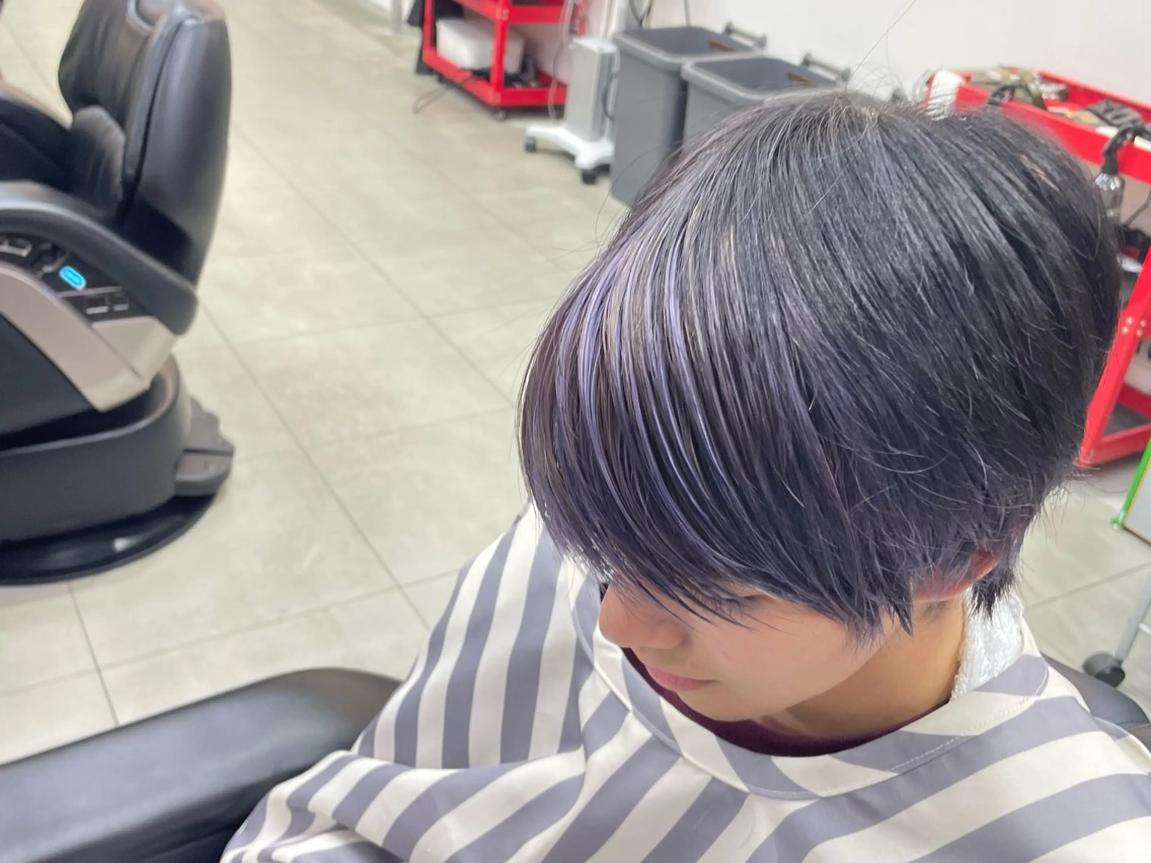 カラー メンズ メンズインナーカラー インナーカラー 綾田 悠人のヘアスタイル