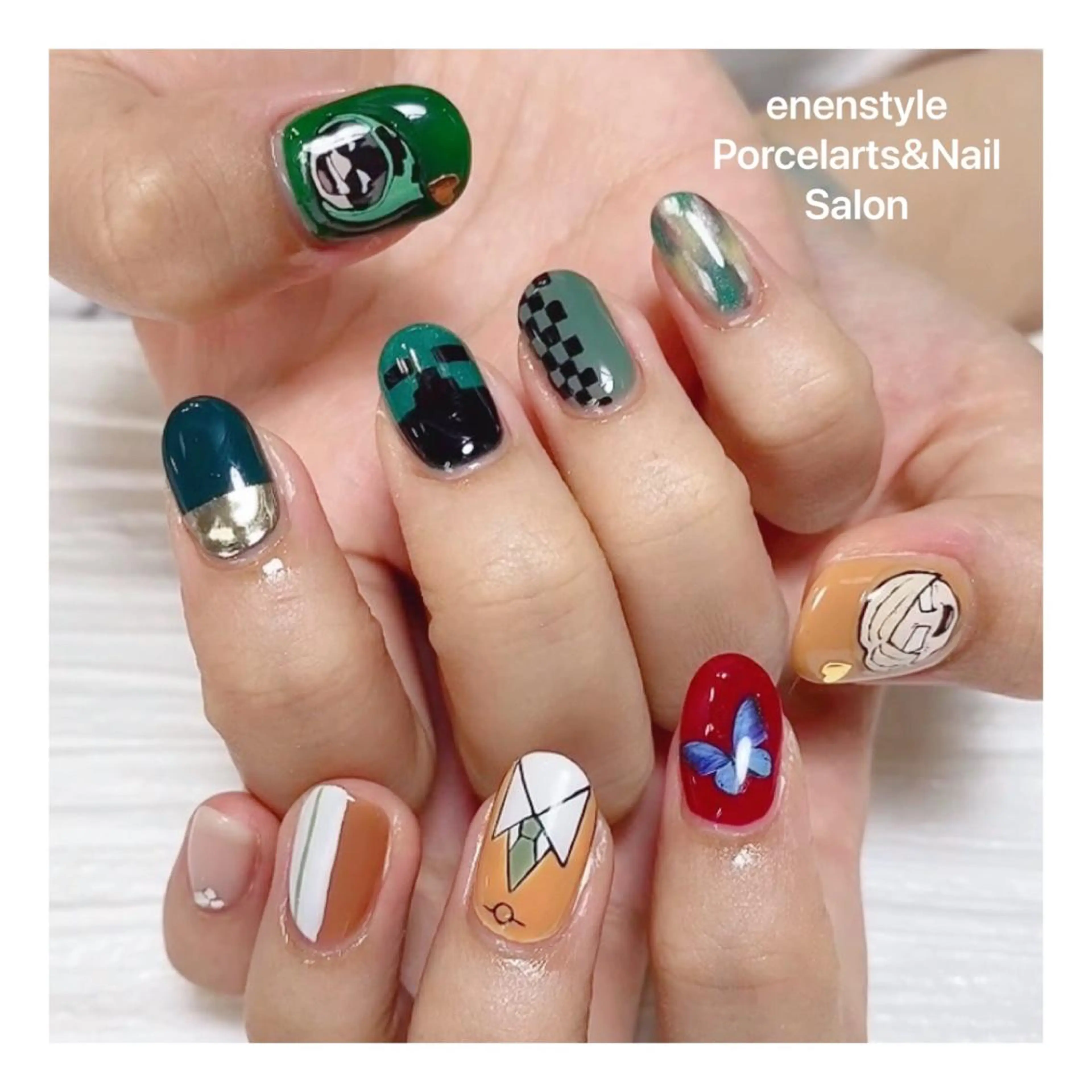 ショート ネイル 👑enen style👑のネイルデザイン