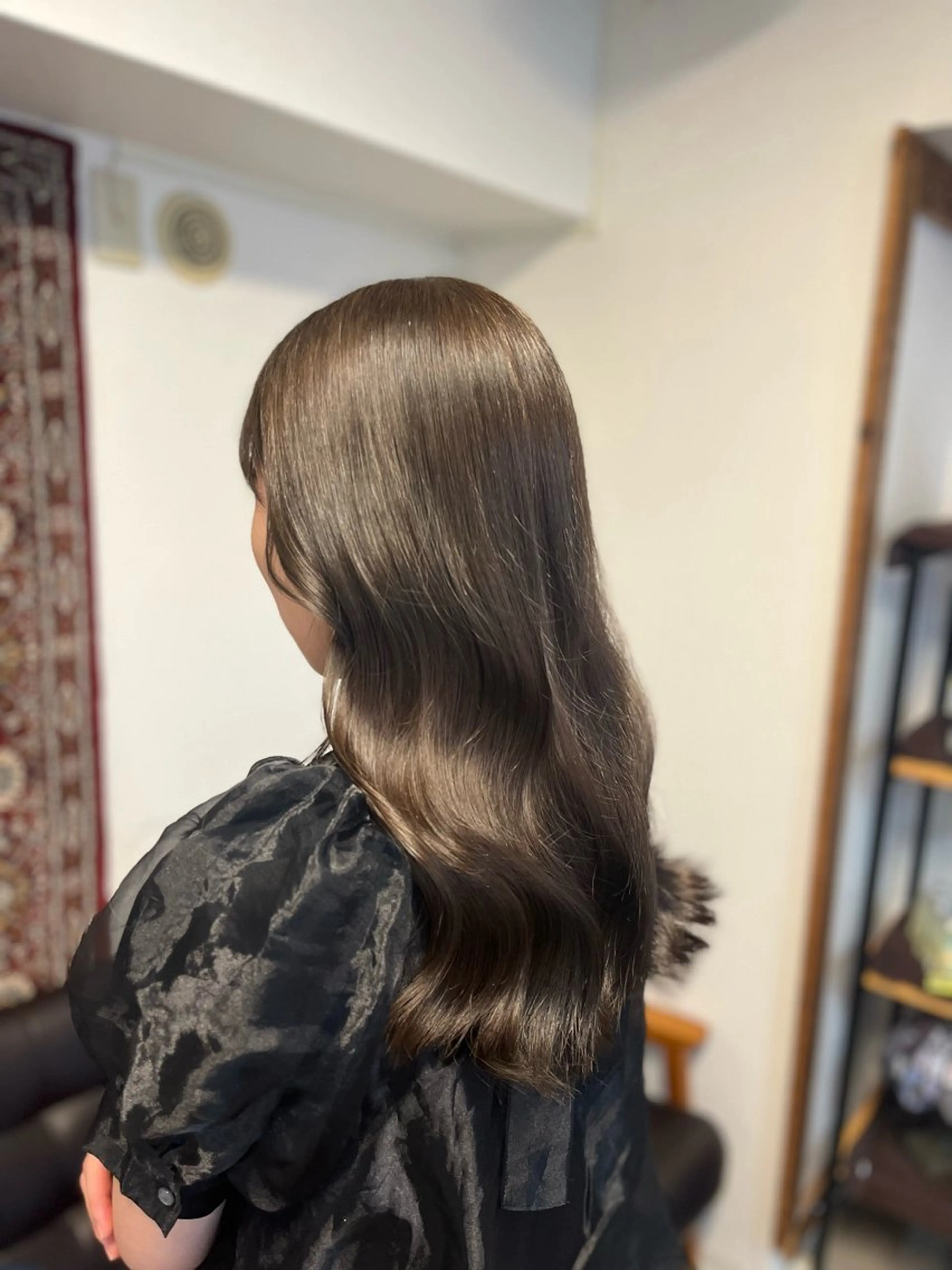 ロング カット ヘアカラー トリートメント ヘアセット 縮毛矯正✨グレー ジュカラー✨MOEのヘアスタイル