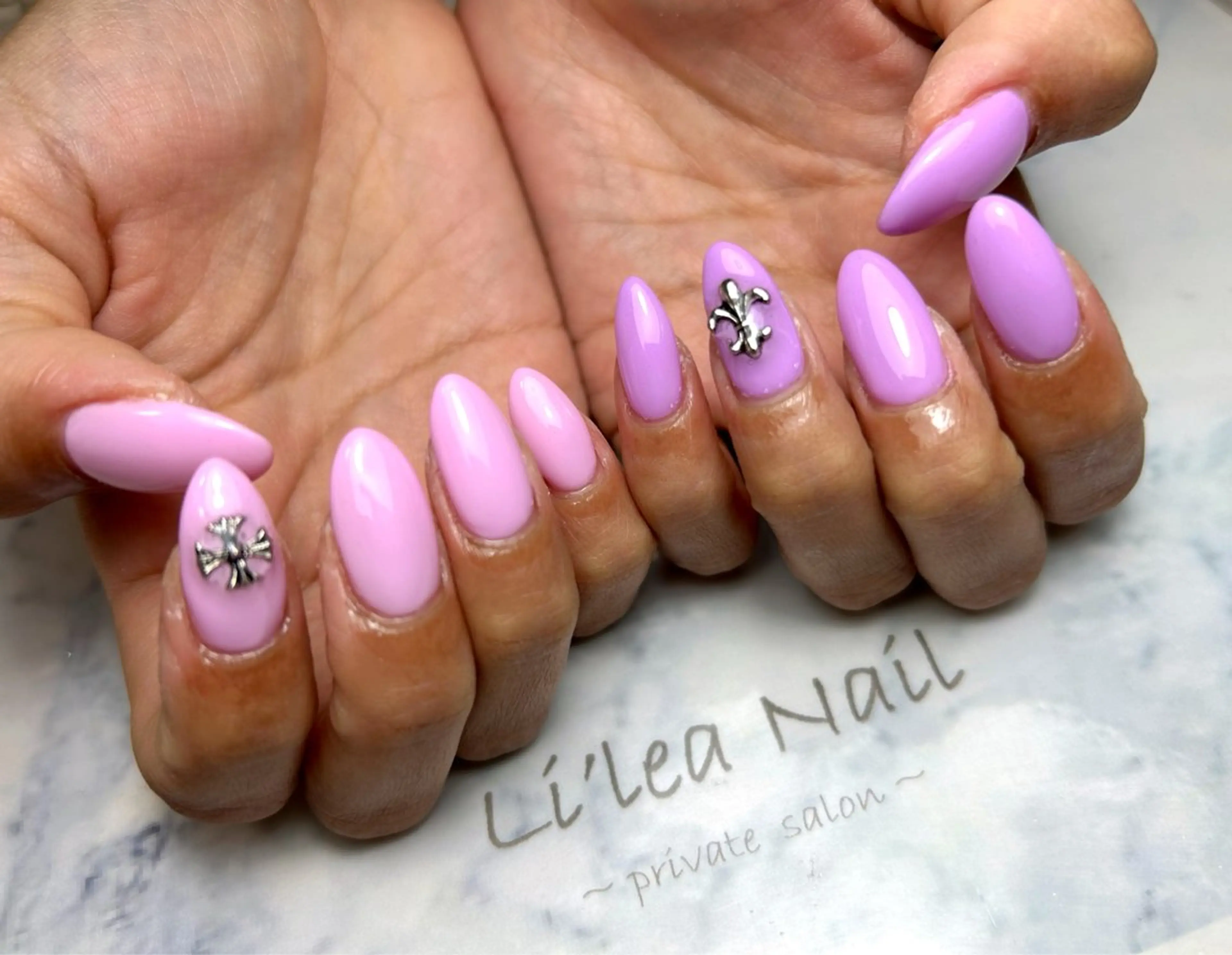 ネイル Li'leaNail AINAのネイルデザイン