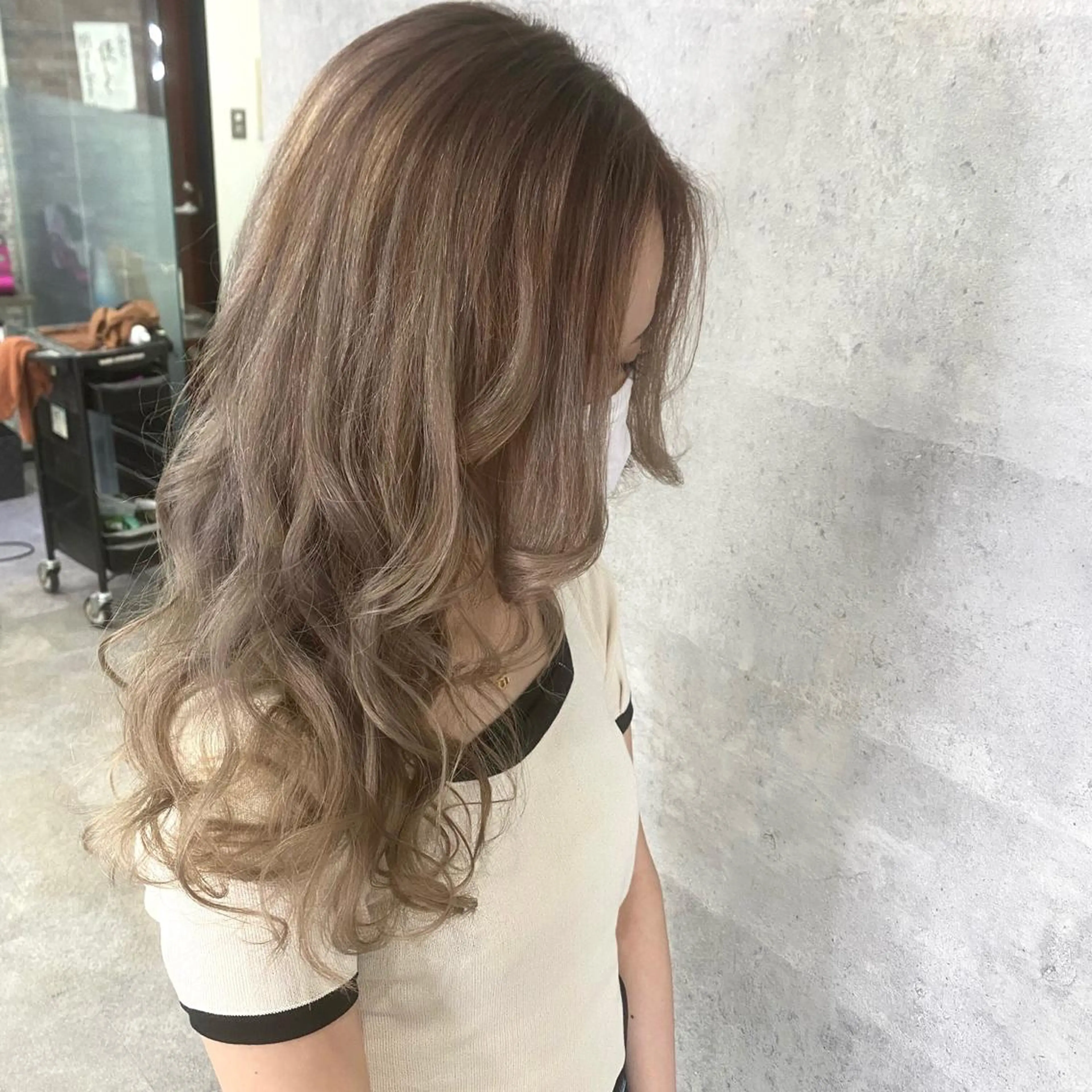 ロング カラー ヘアカラー トリートメント シールエクステ特化 ハイトーン、NANAのヘアスタイル