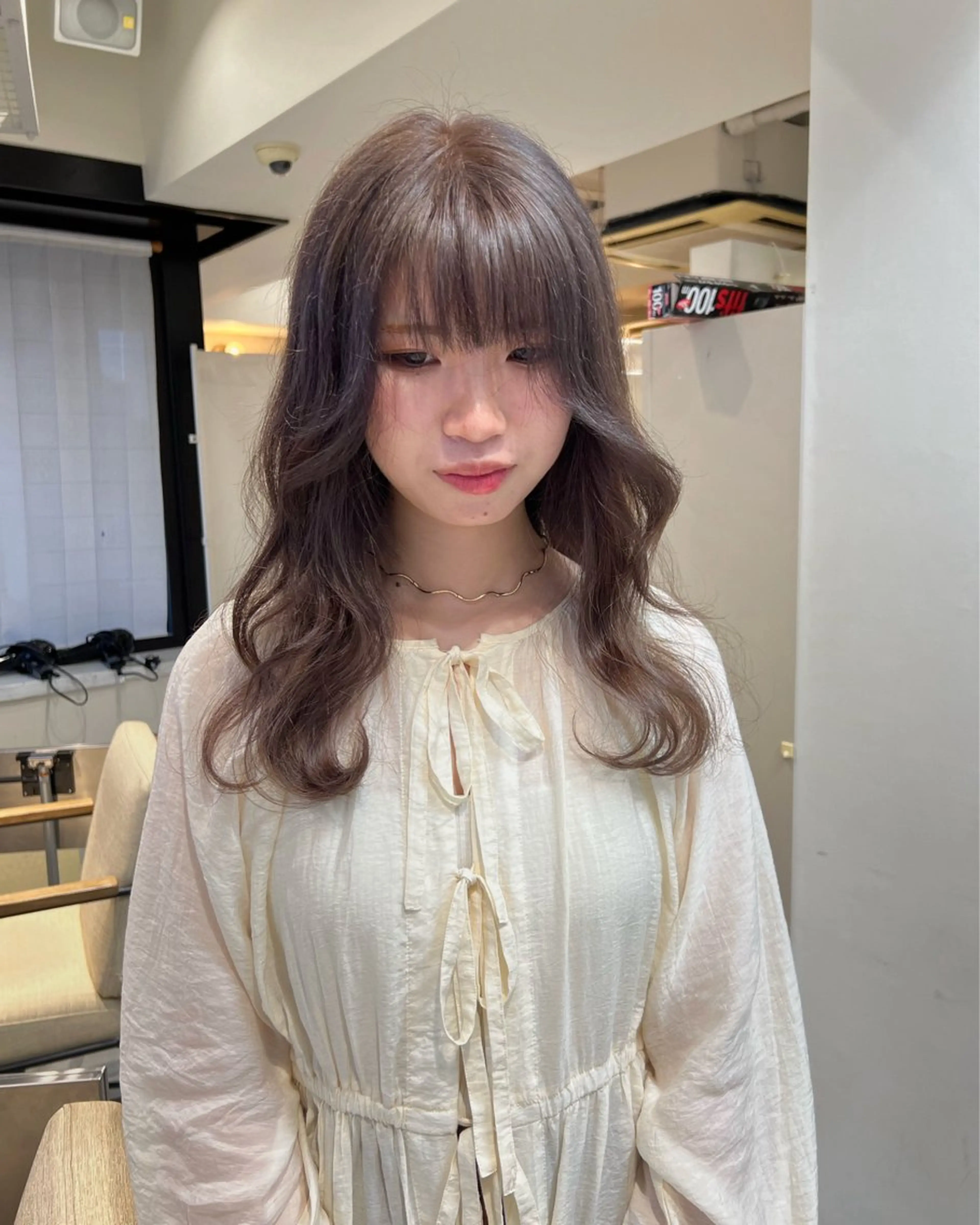 ミディアム デザイン🥇複雑履歴 ハイトーン特化のヘアスタイル