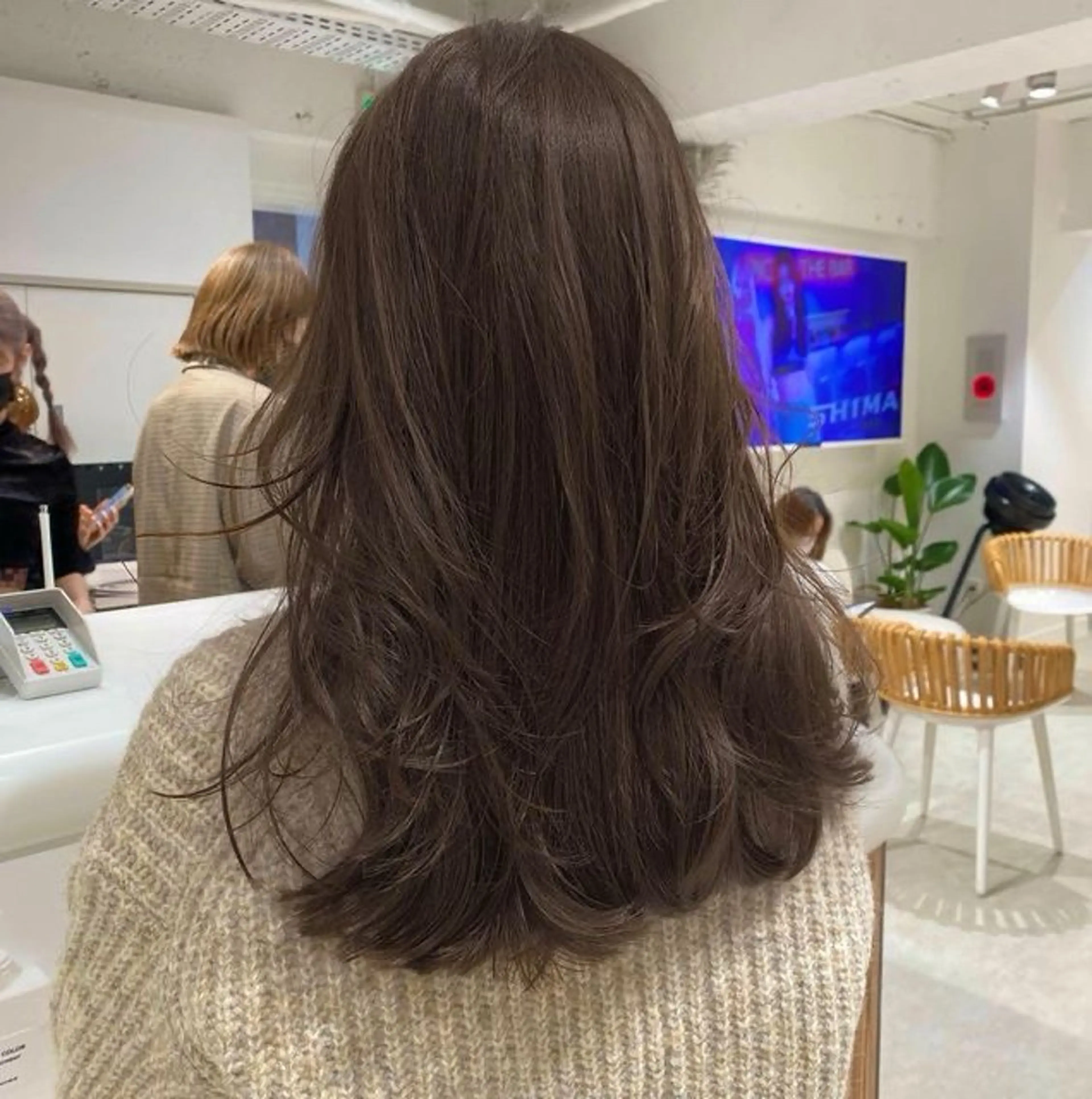 ミディアム カラー 石川 幸呼のヘアスタイル