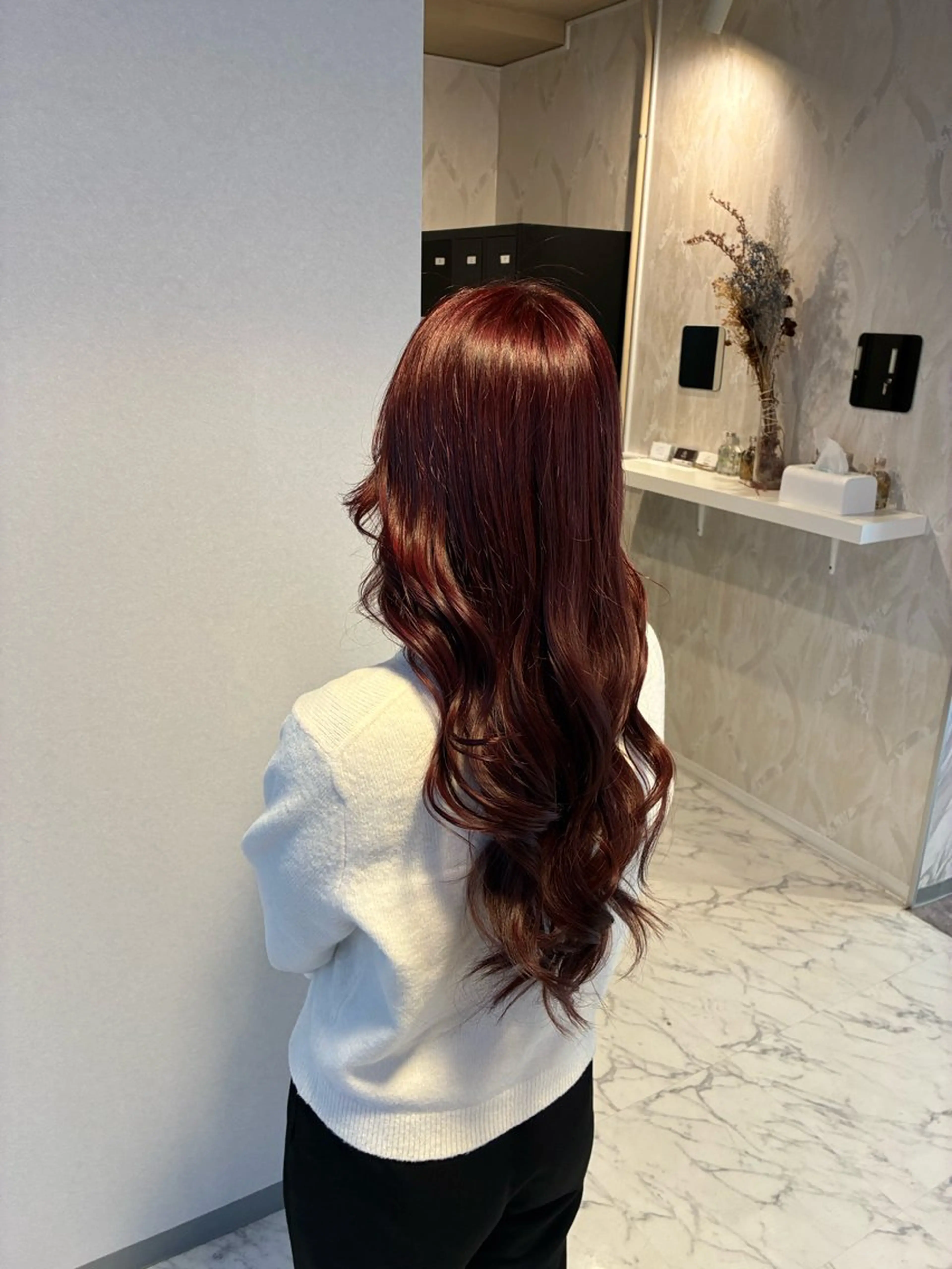 カラー ハナダ メイのヘアスタイル