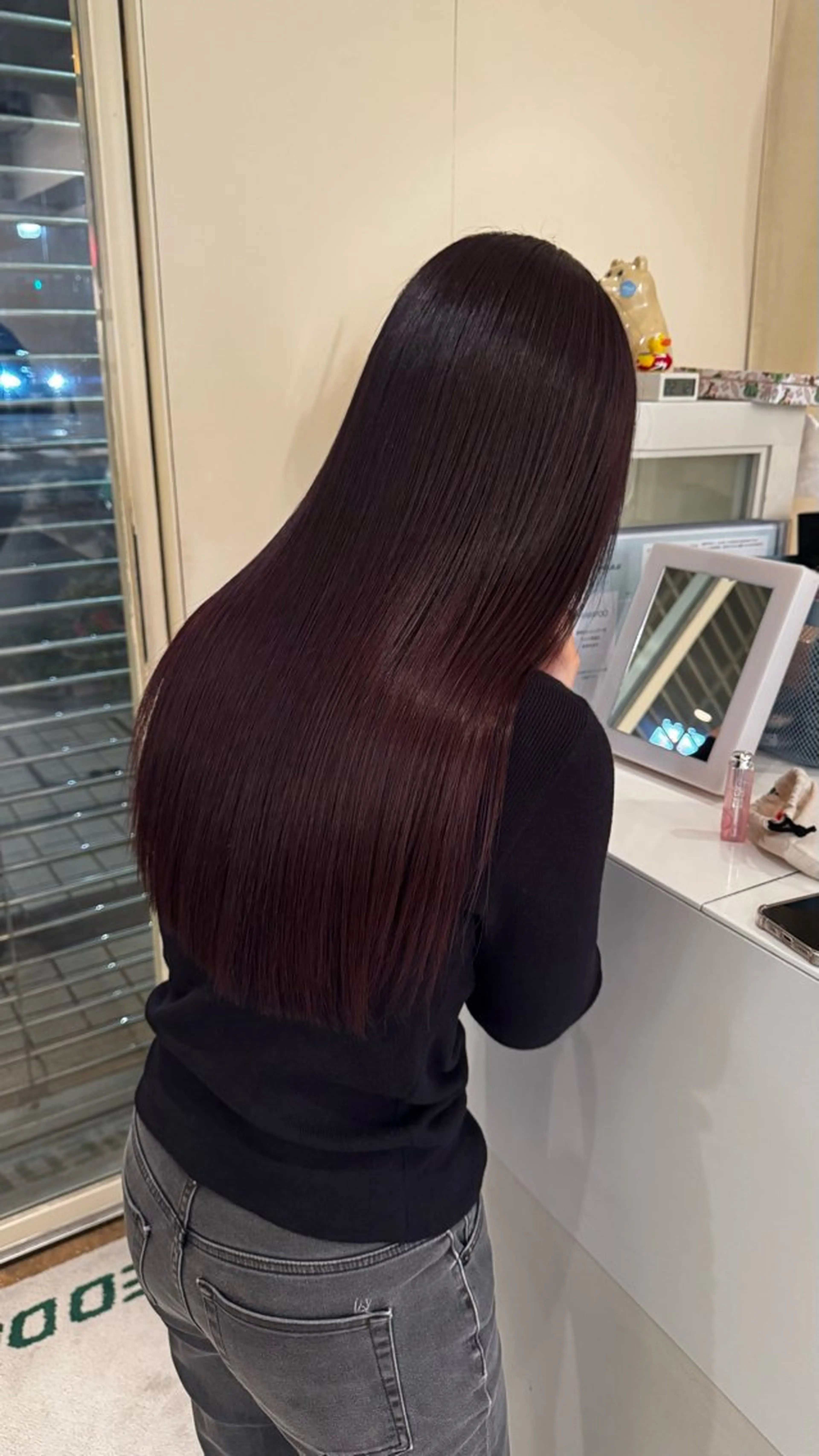 カラー ヘアカラー トリートメント ピエドプール NINAのヘアスタイル