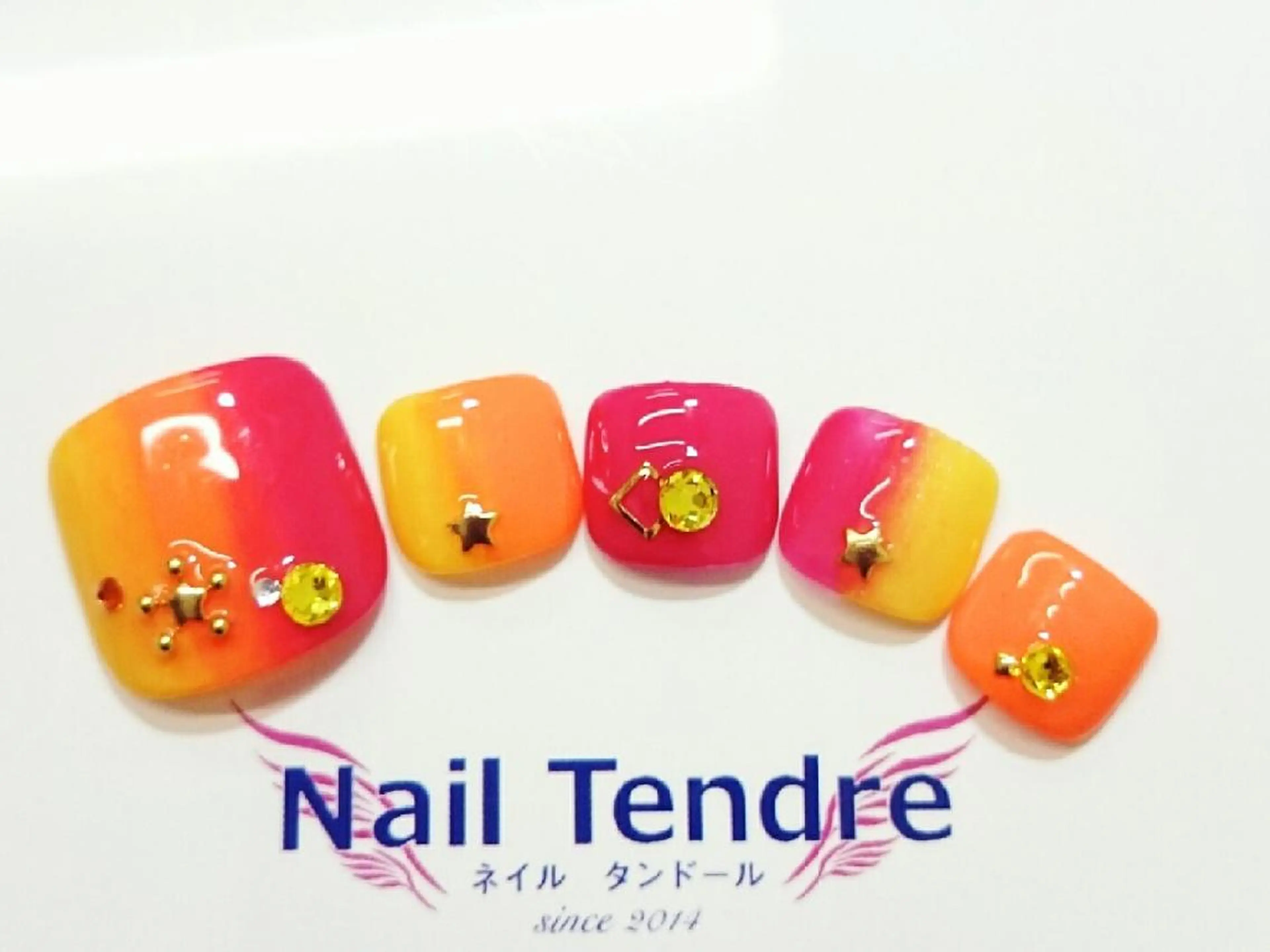 ネイル アートネイル ジェルネイル ソフトジェル ストーンネイル フットネイル Nail  Tendreのネイルデザイン