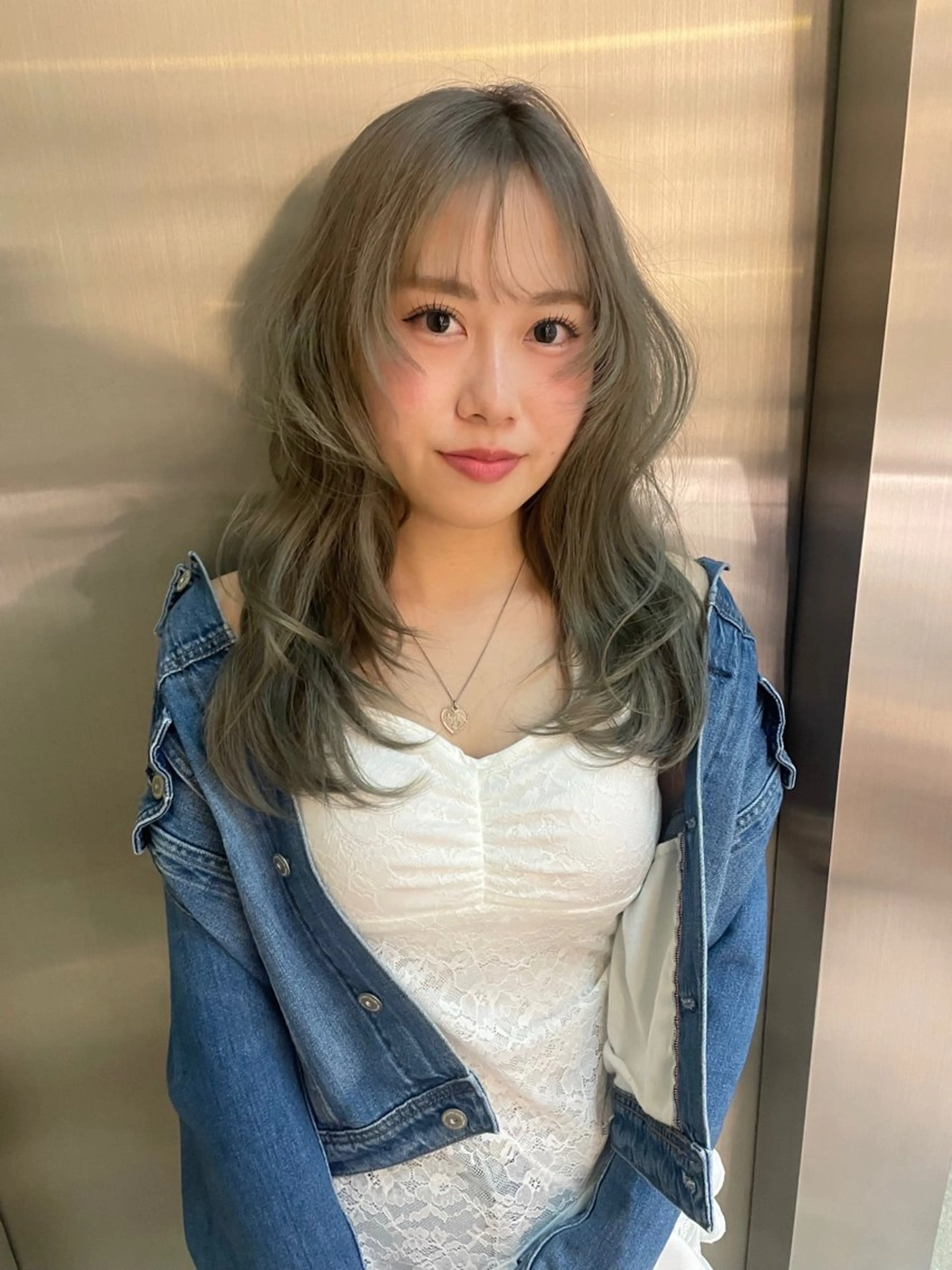 セミロング ‘AXIS栄ガスビル Hinataのヘアスタイル