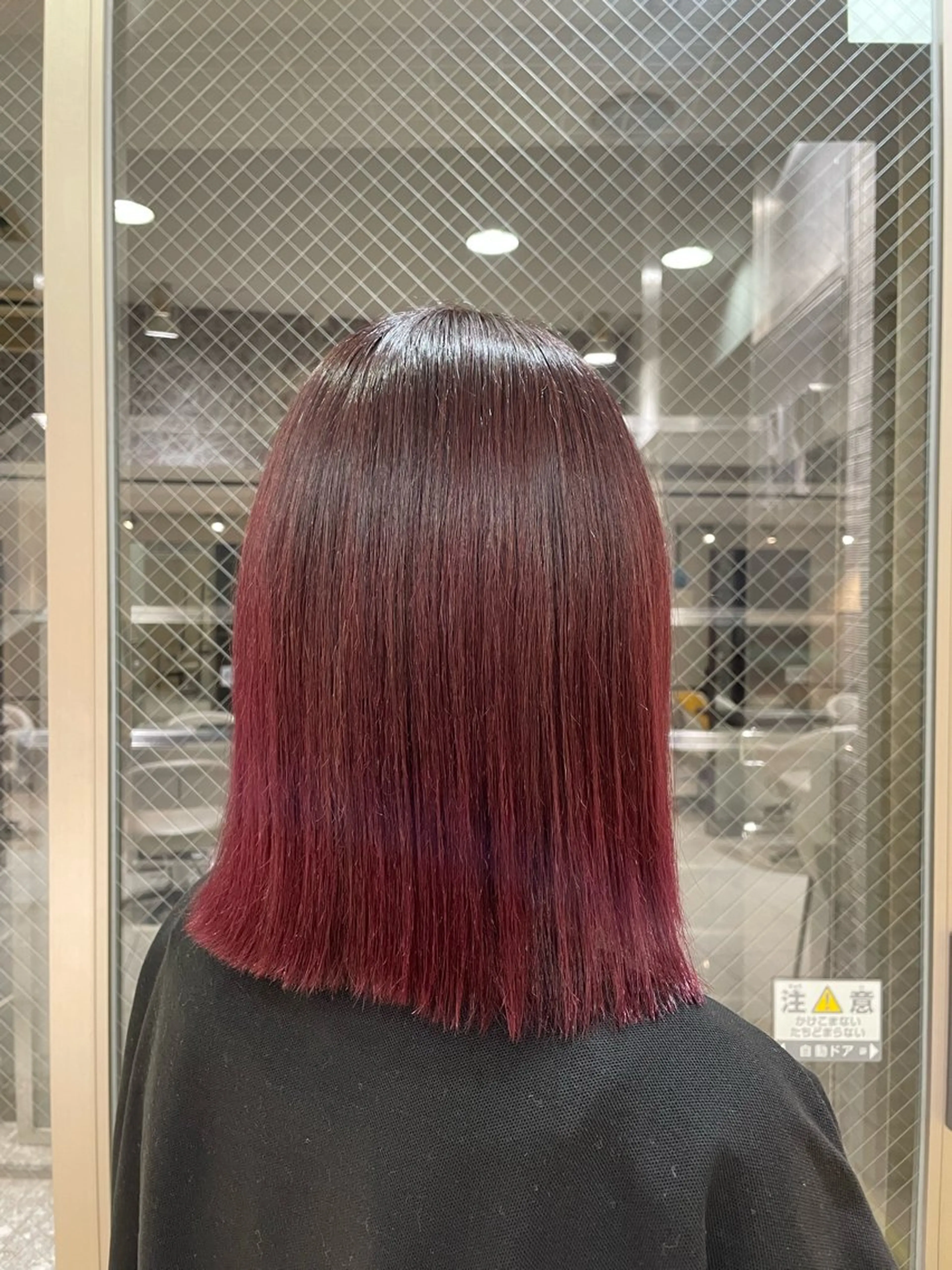 ミディアム 縮毛矯正 まるやま ひなこ/艶髪カラーのヘアスタイル