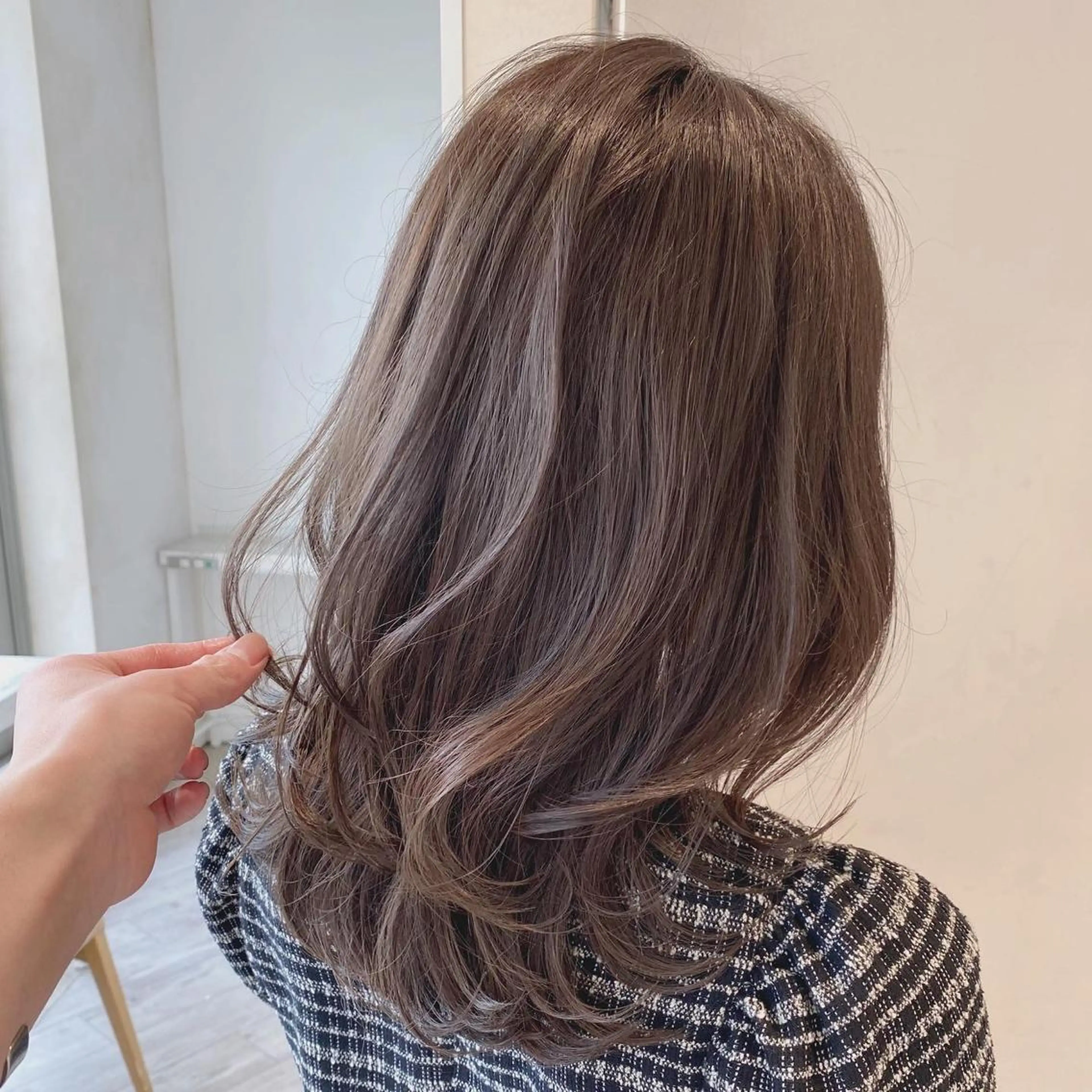 ミディアム カラー カット ヘアカラー トリートメント 顔まわりカット🌟 くびれヘア/寺門遥輝のヘアスタイル