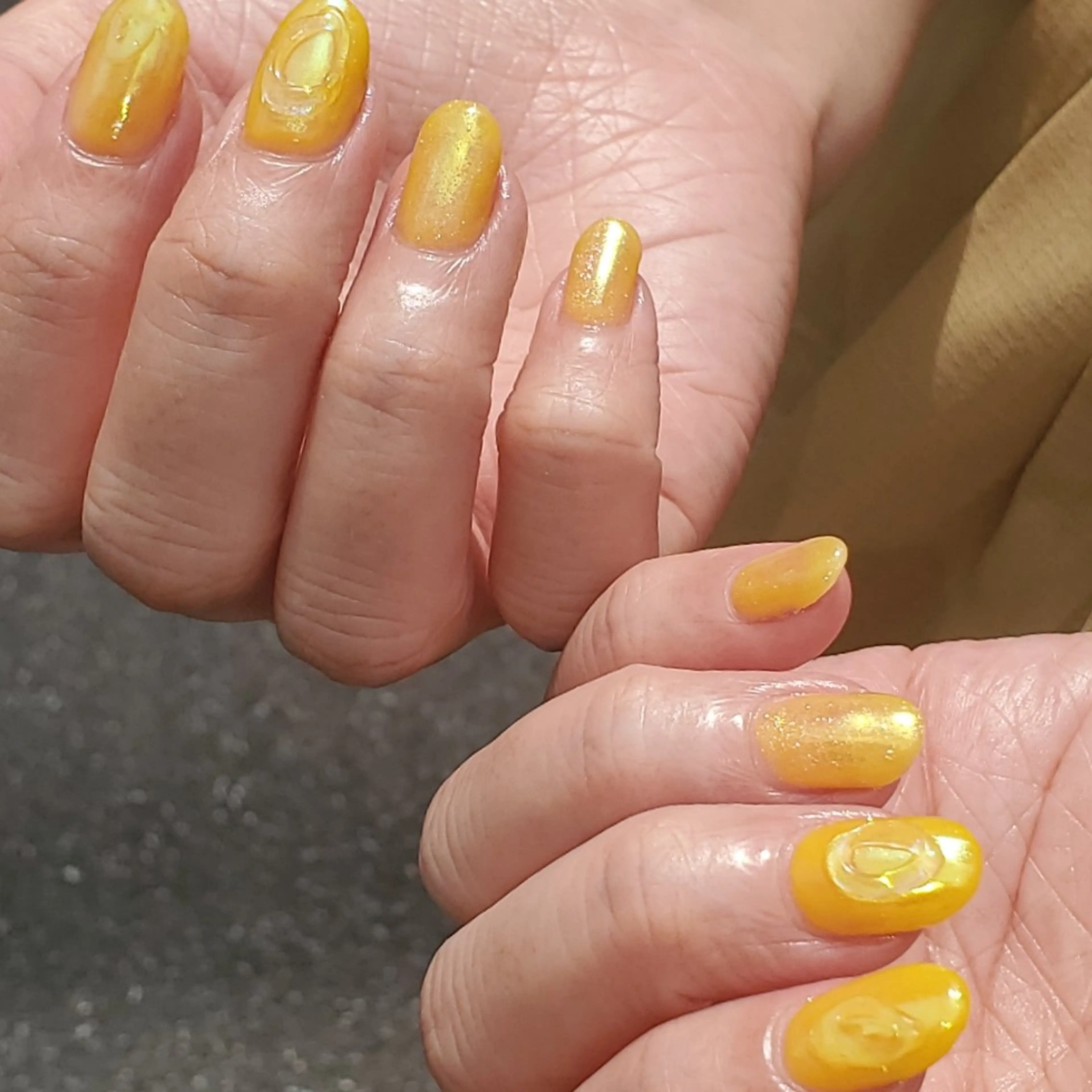 ネイル 黄色 MoM マムネイル原宿のネイルデザイン