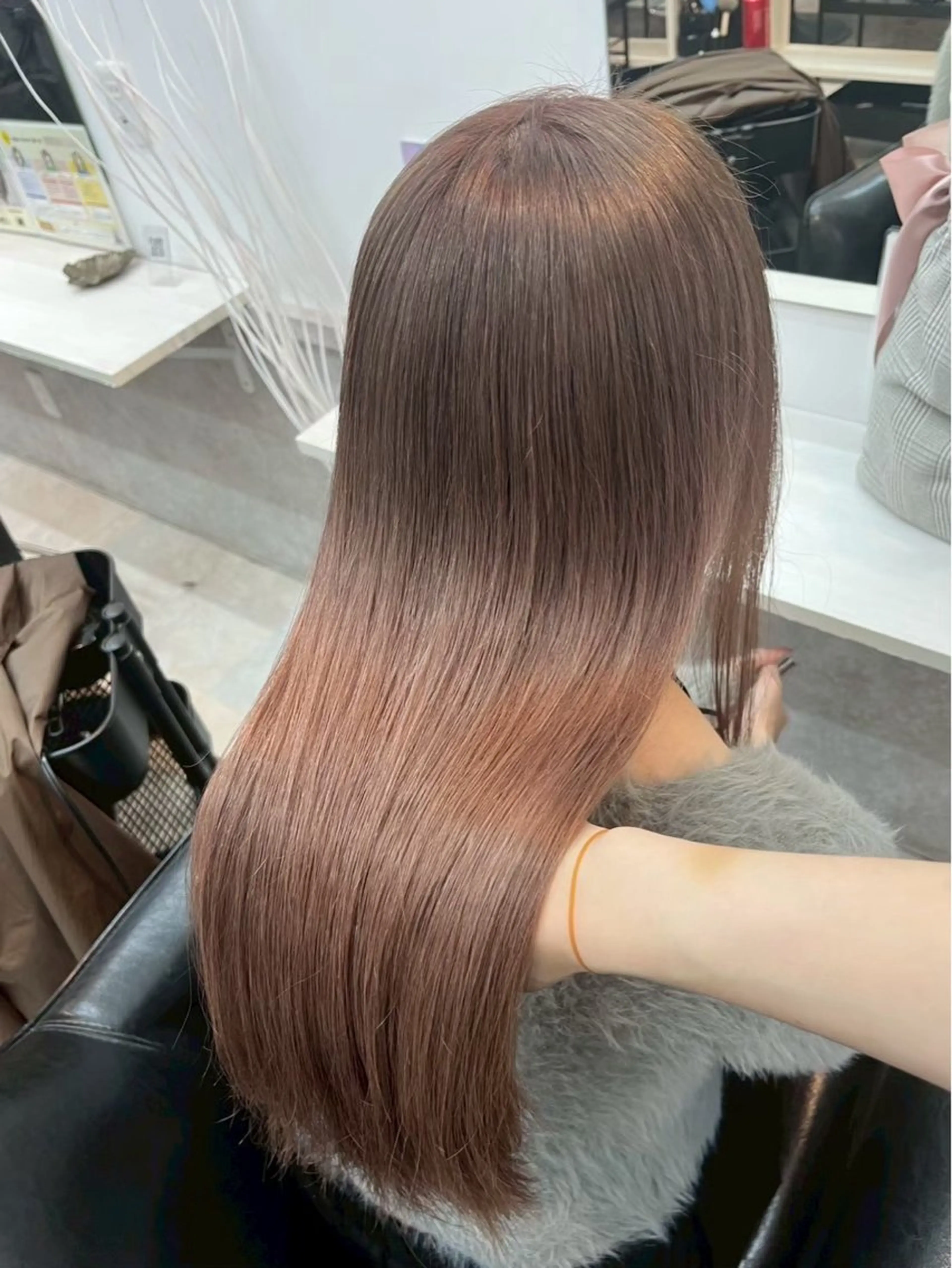 💖4月限定💖⚠️ご新規様限定57%off⚠️☘️透明感ブリーチONカラー➕1step保湿トリートメント🫧🎶の写真