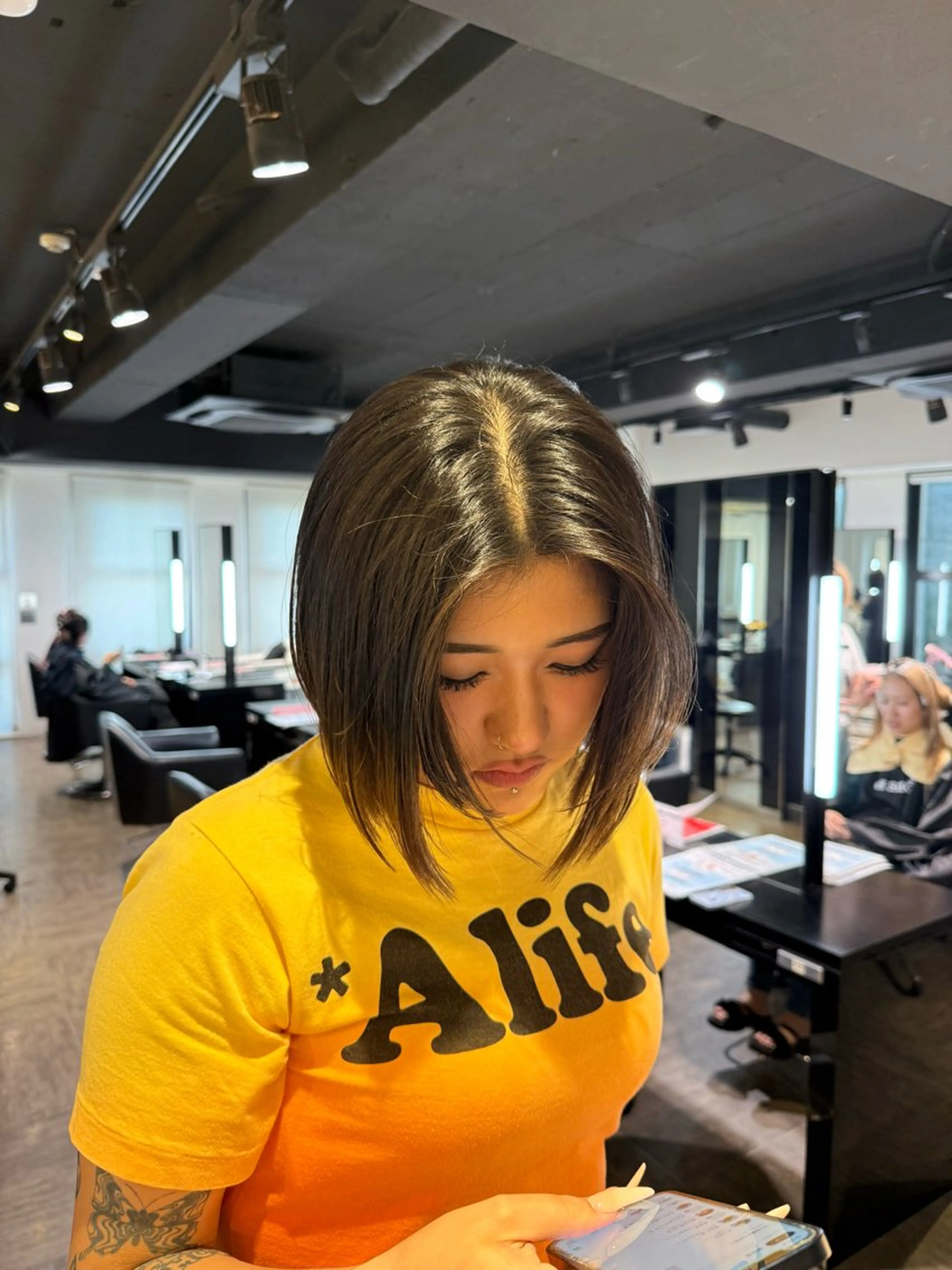 ショート ボブ カット ヘアカラー レイヤー/艶カラー ROKUのヘアスタイル