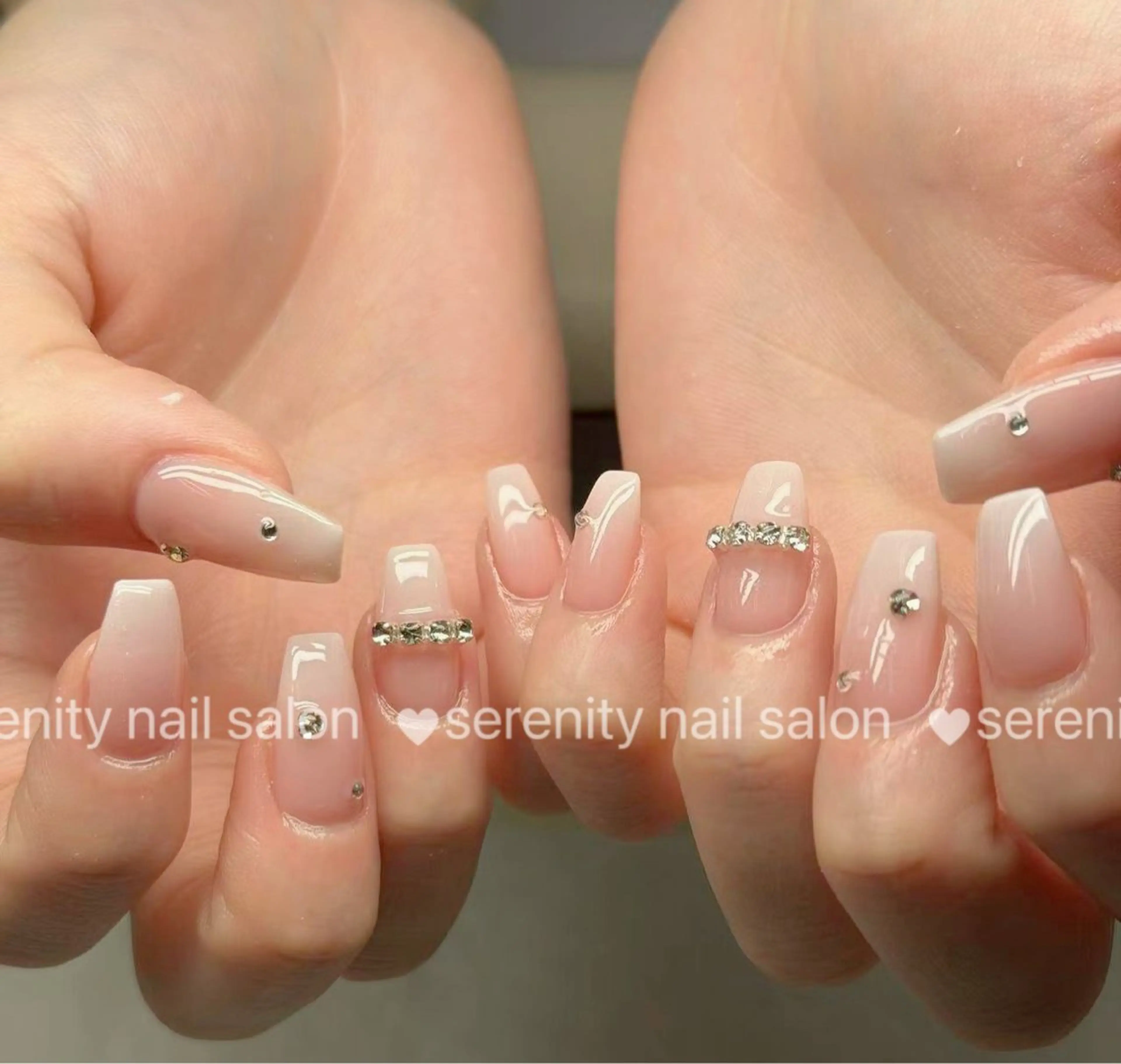 ネイル ハンドネイル ハンドケア ✨Serenity Nail salonのネイルデザイン