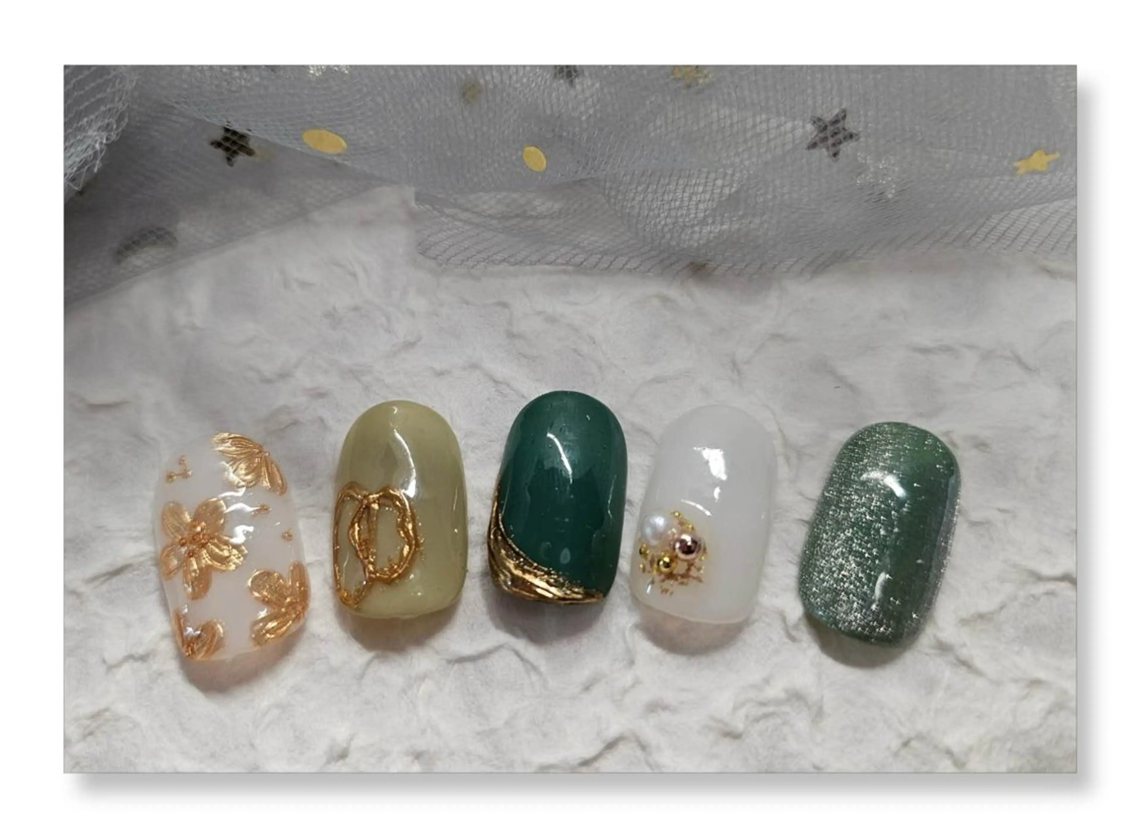 ネイル ハンドネイル 花花 ネイルサロンのネイルデザイン