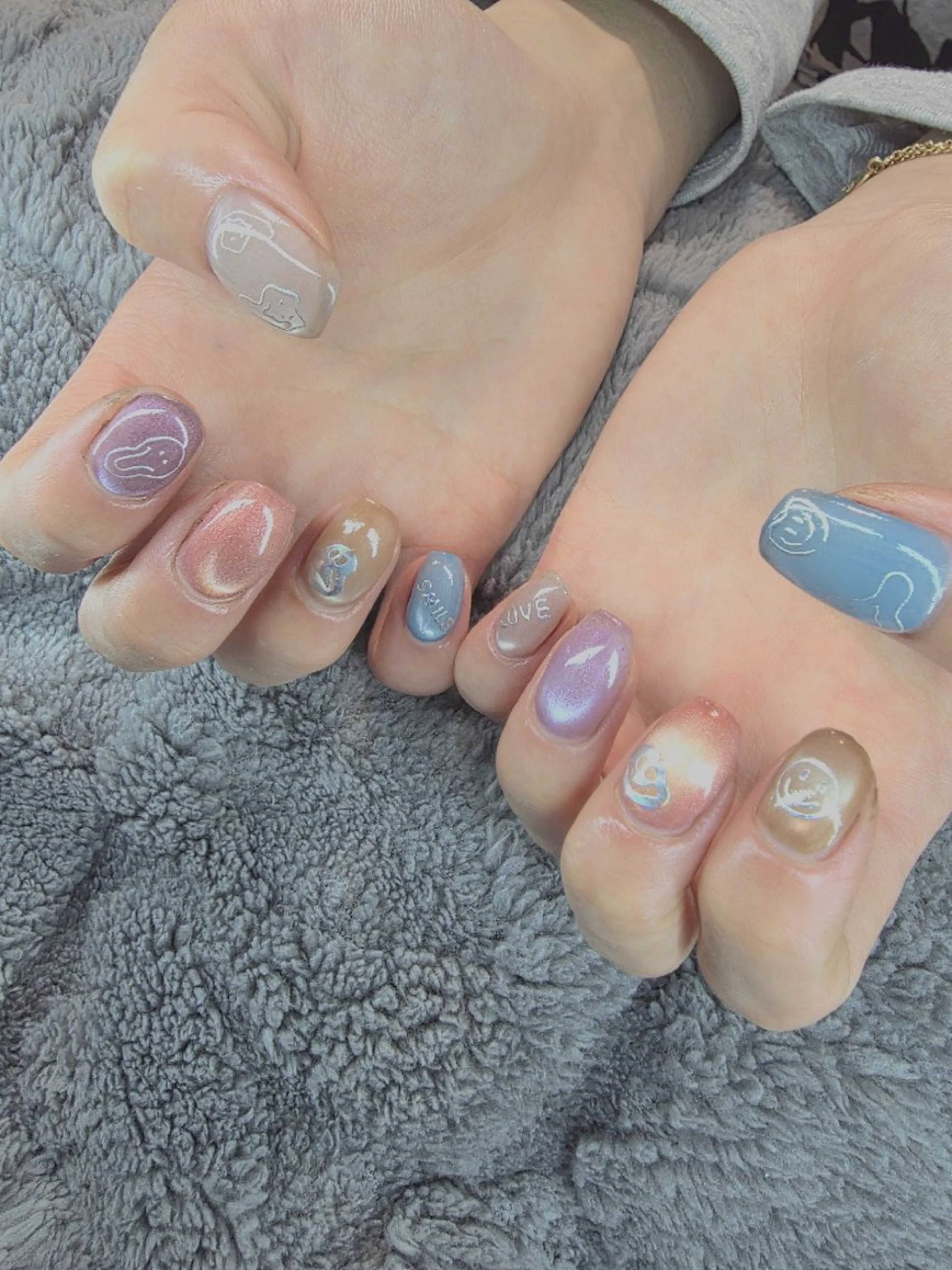 ネイル ジェルネイル グラデーション ワンカラーネイル White  Se7enのネイルデザイン