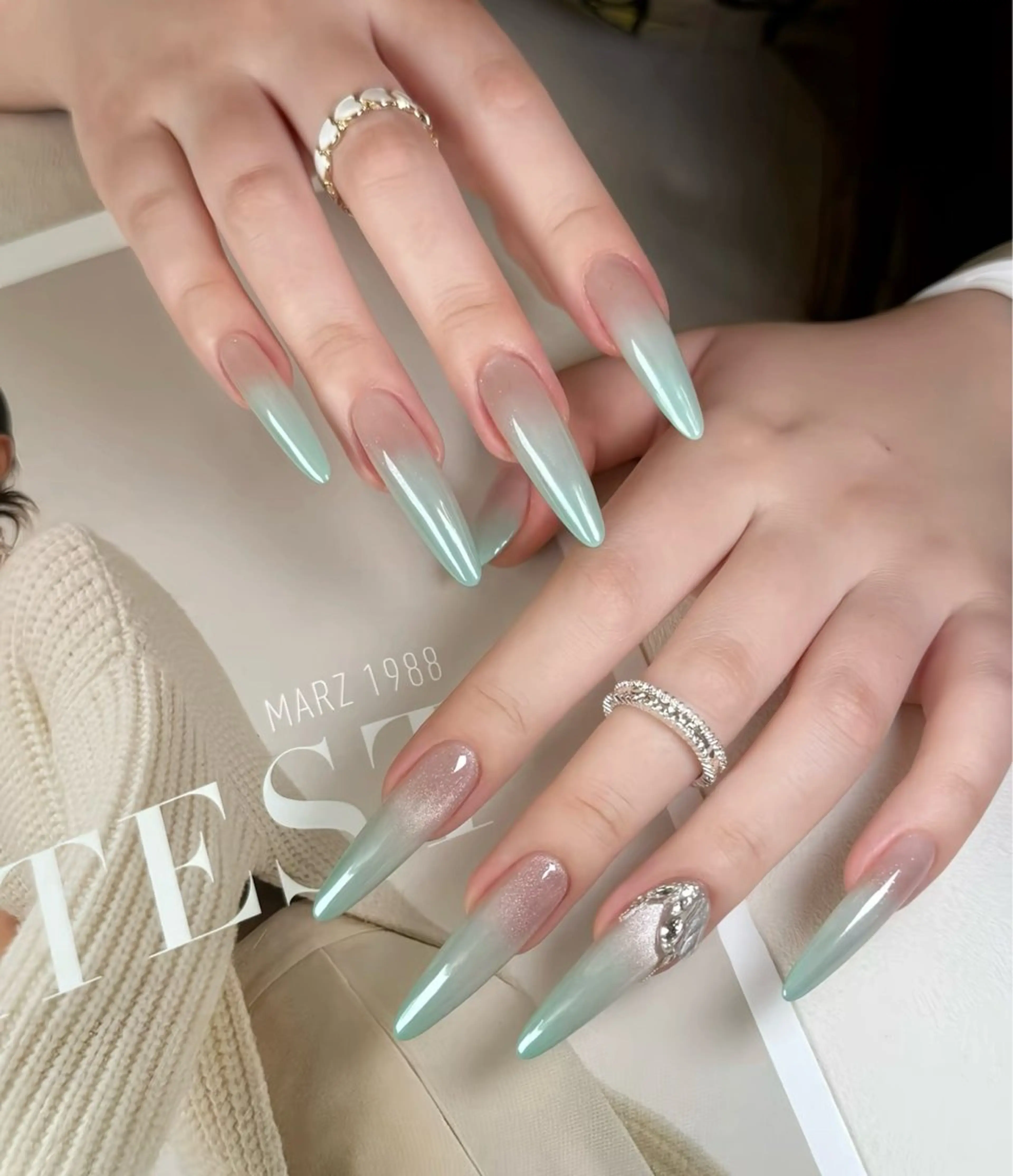 【ジェル】ラメグラデーション・カラーグラデーションの写真