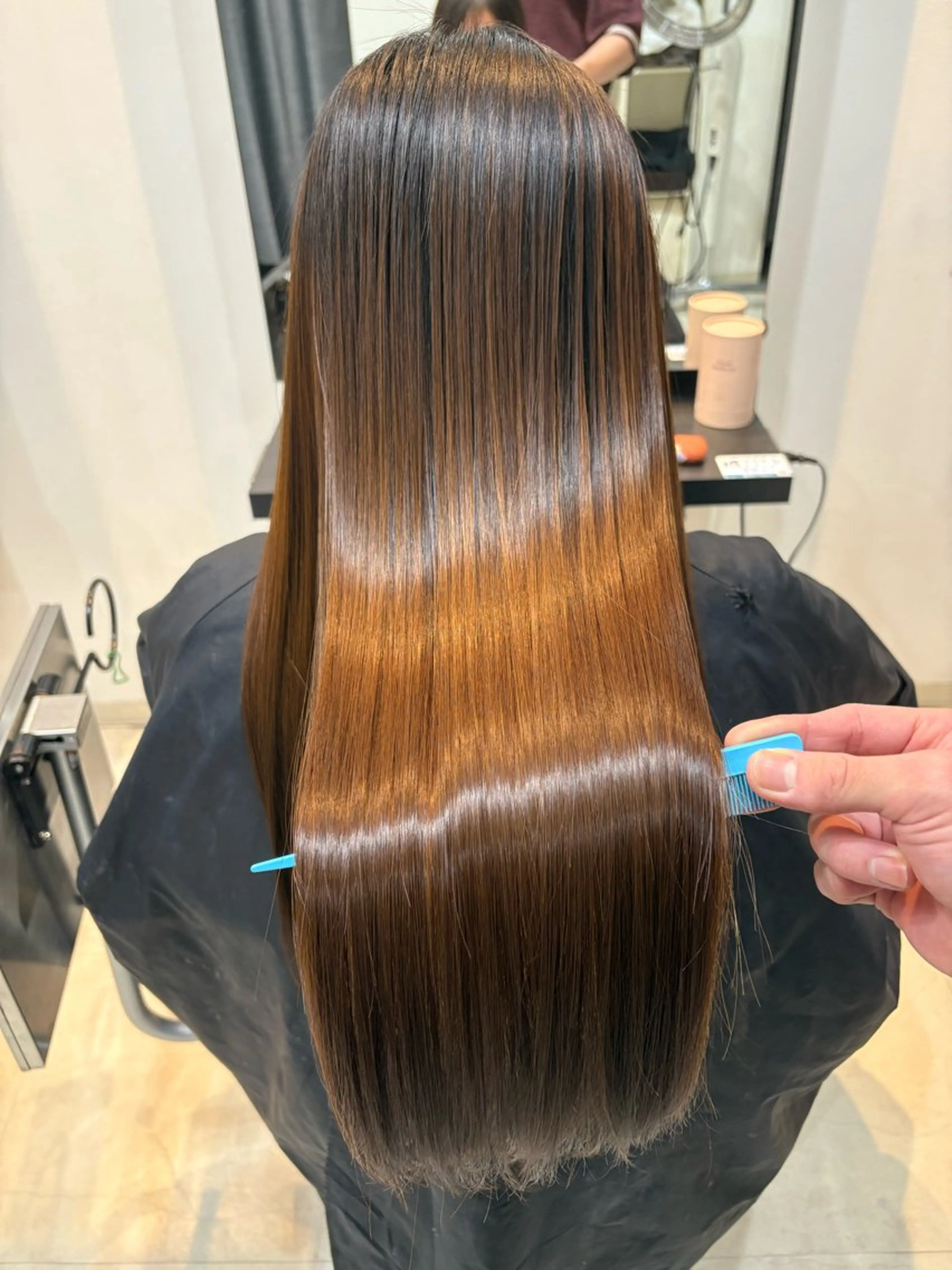 【新規限定】　鏡面仕上げ美髪縮毛矯正+プレミアムへアエステ+カットの写真