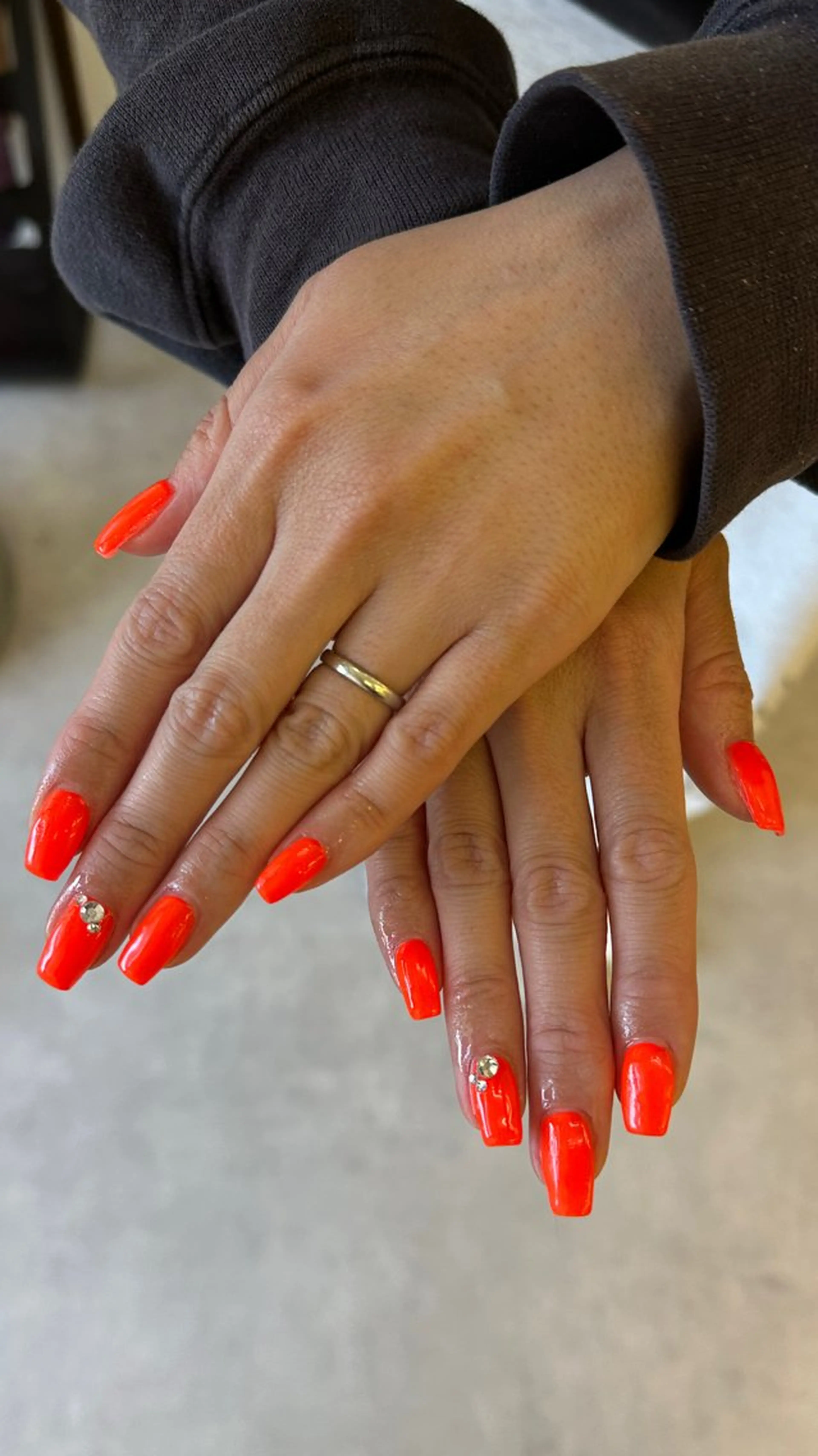 ネイル オレンジ Nail salon ヴェロニカ　ななみのネイルデザイン