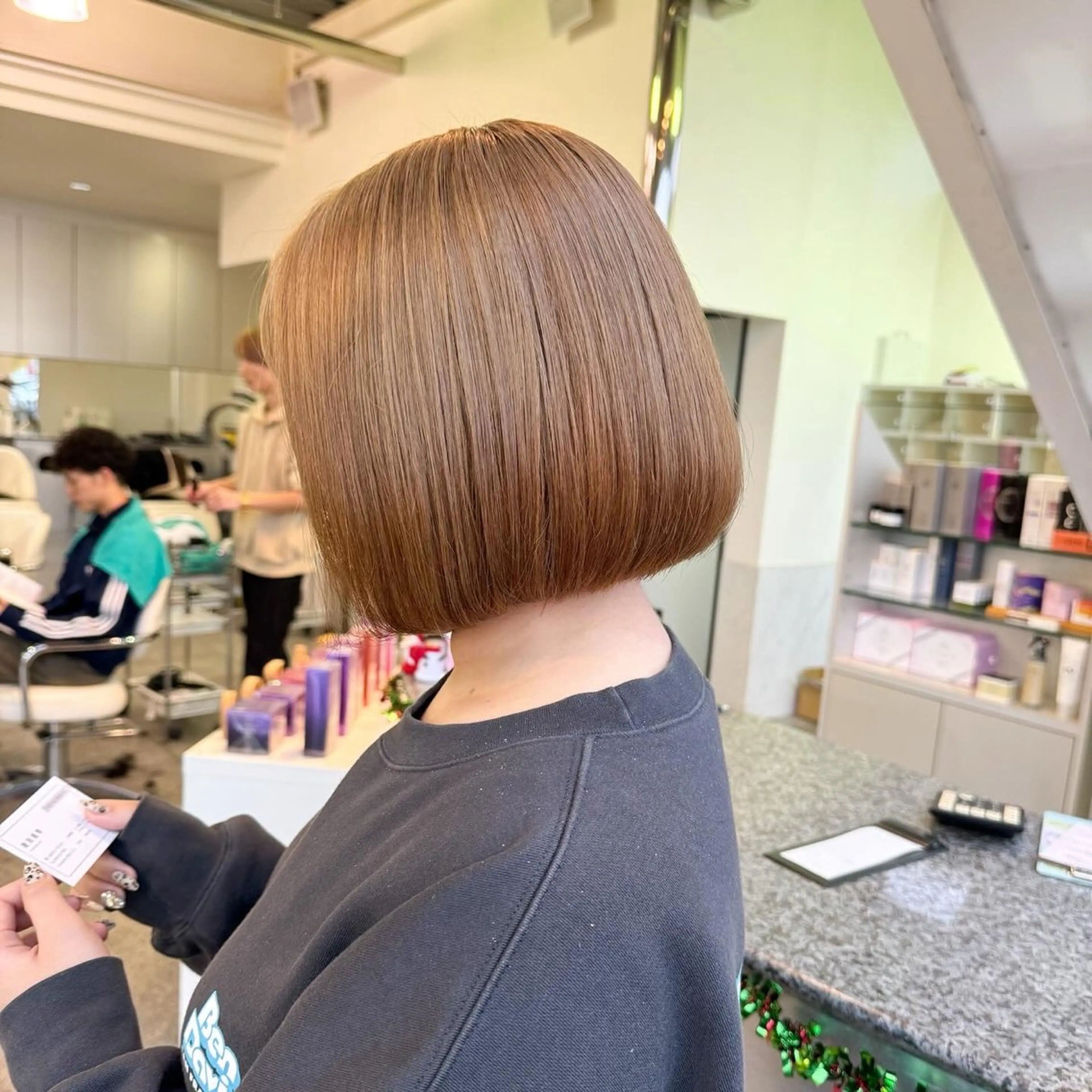 ショート カラー ベージュカラー ブリーチ 🫧ヒシダアキ taboo.i🫧のヘアスタイル