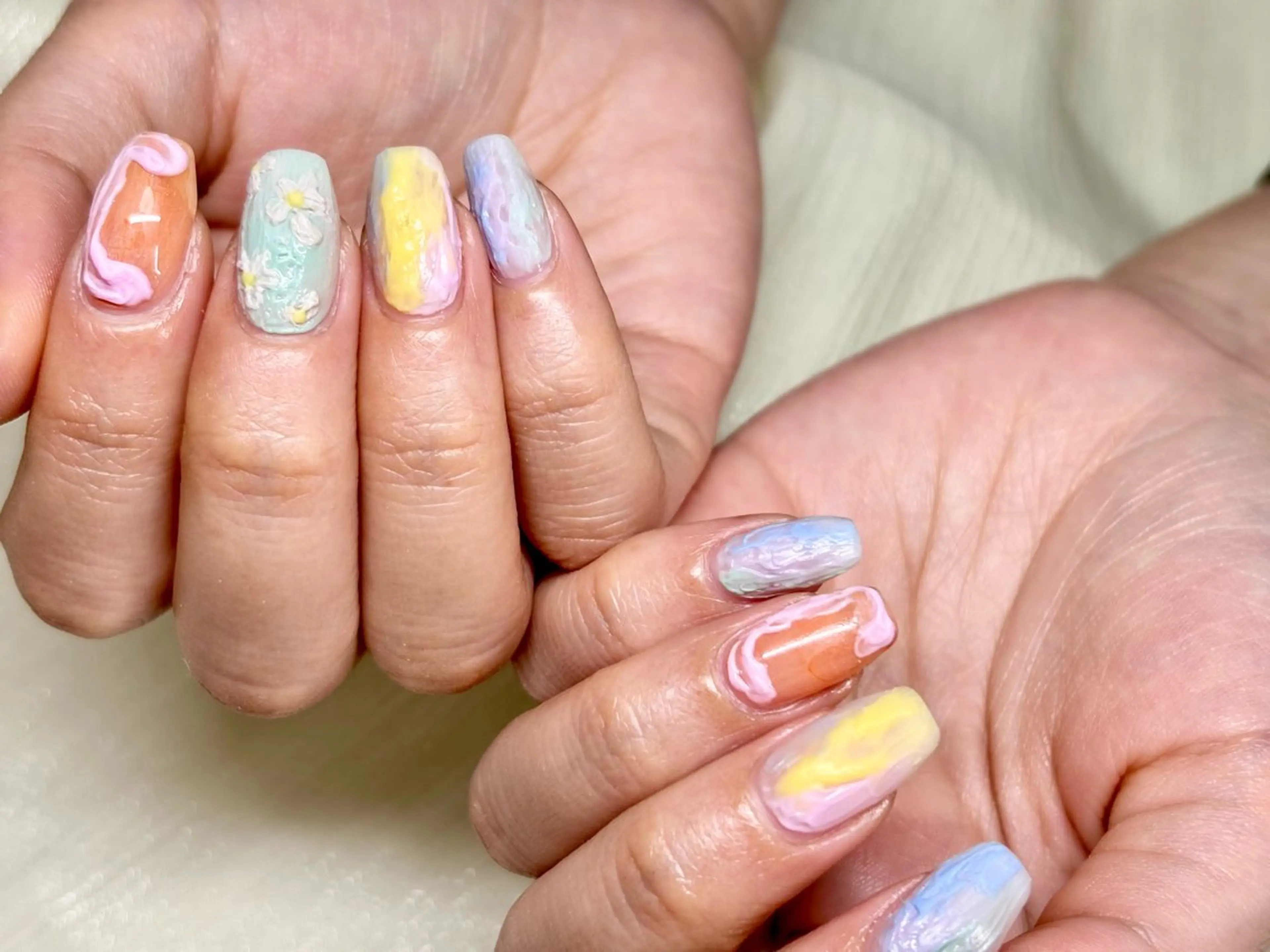 ネイル ニュアンスネイル 春ネイル ハンドネイル ハンドケア ETE LUNA NAILのネイルデザイン