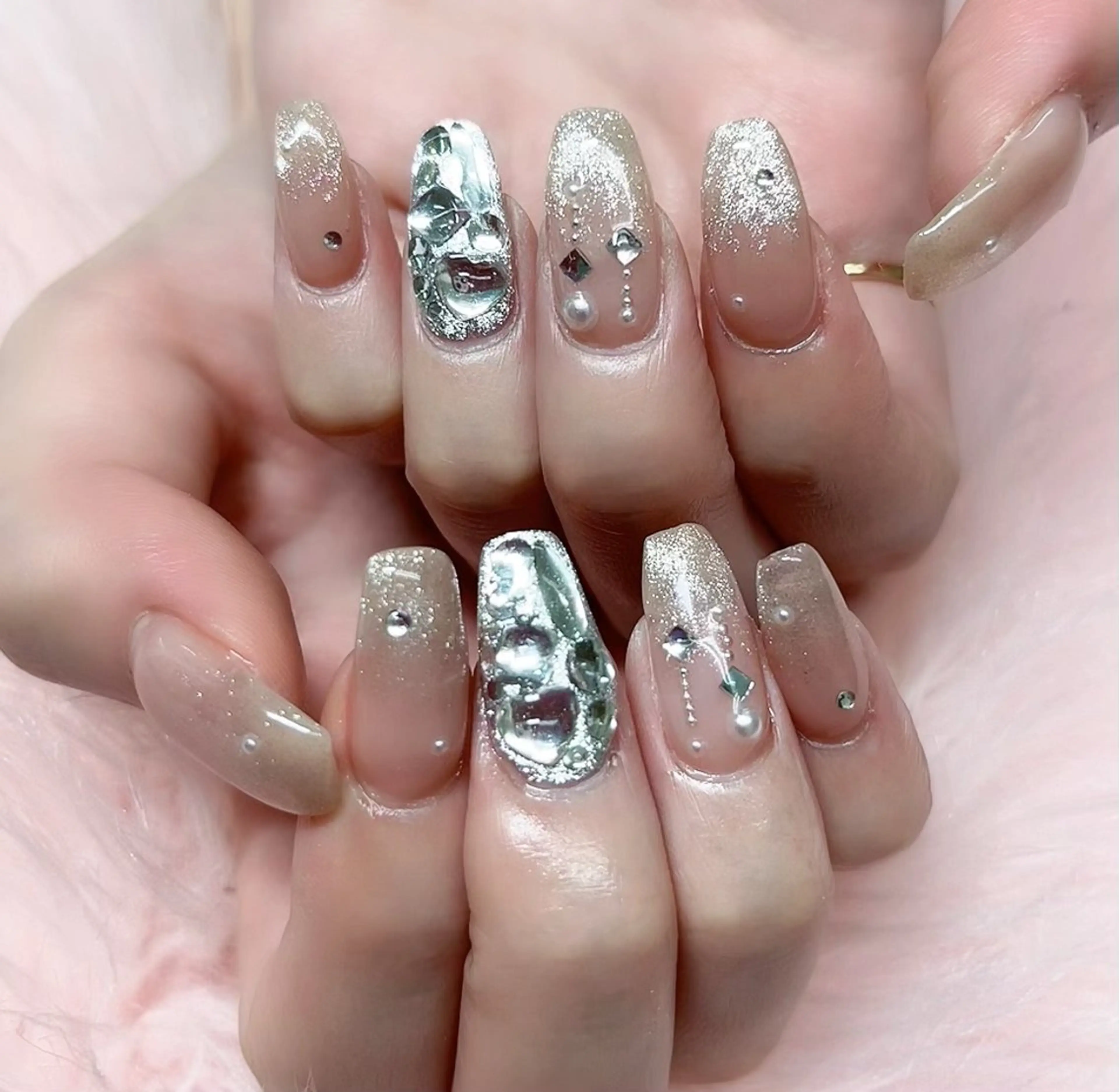 ネイル フットネイル フレンチネイル ゴージャス ハート ミラーネイル ハンドネイル MoonNail ユリ🌸のネイルデザイン