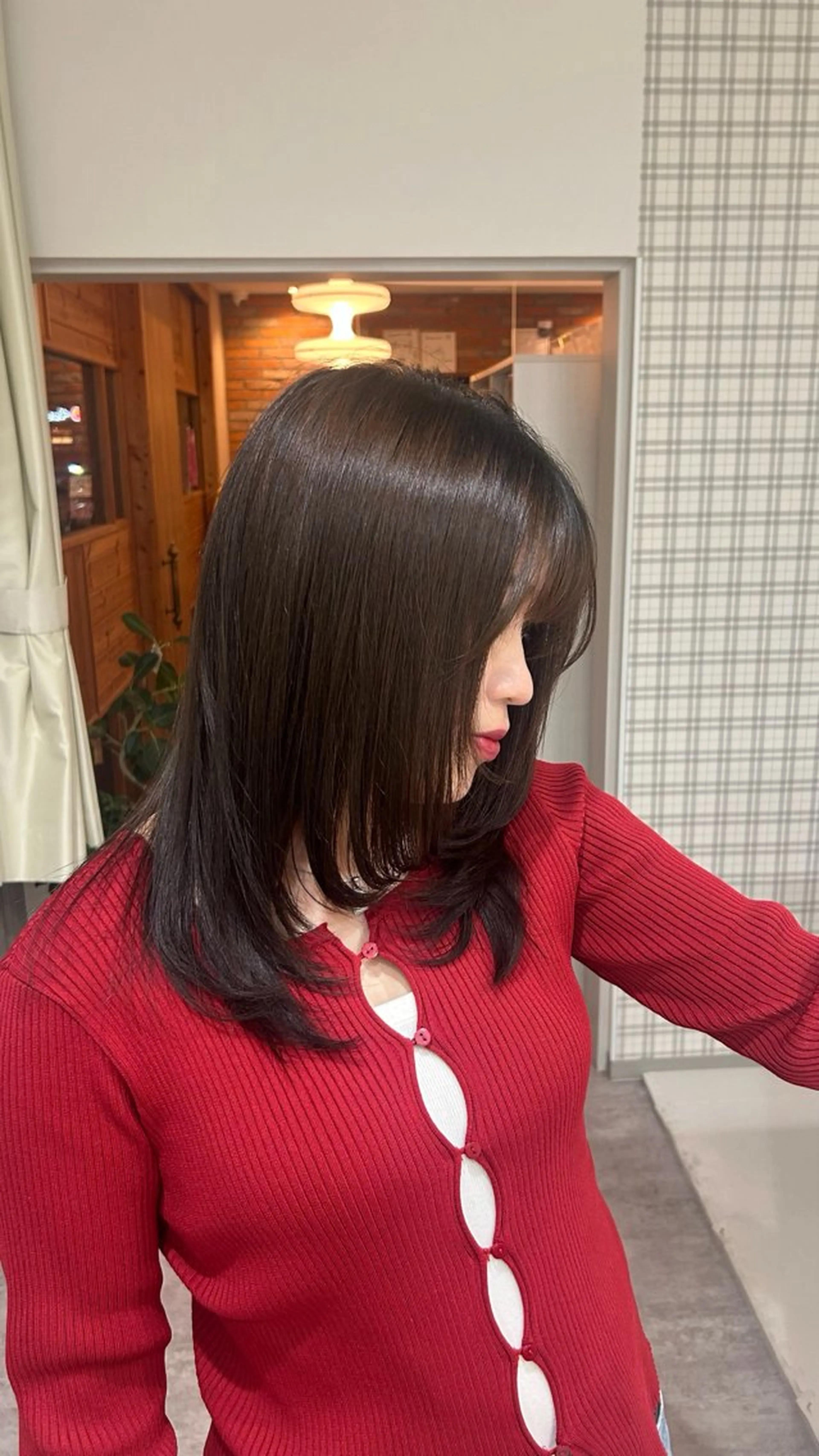 ミディアム カット jammin / 岡村 亜胡のヘアスタイル