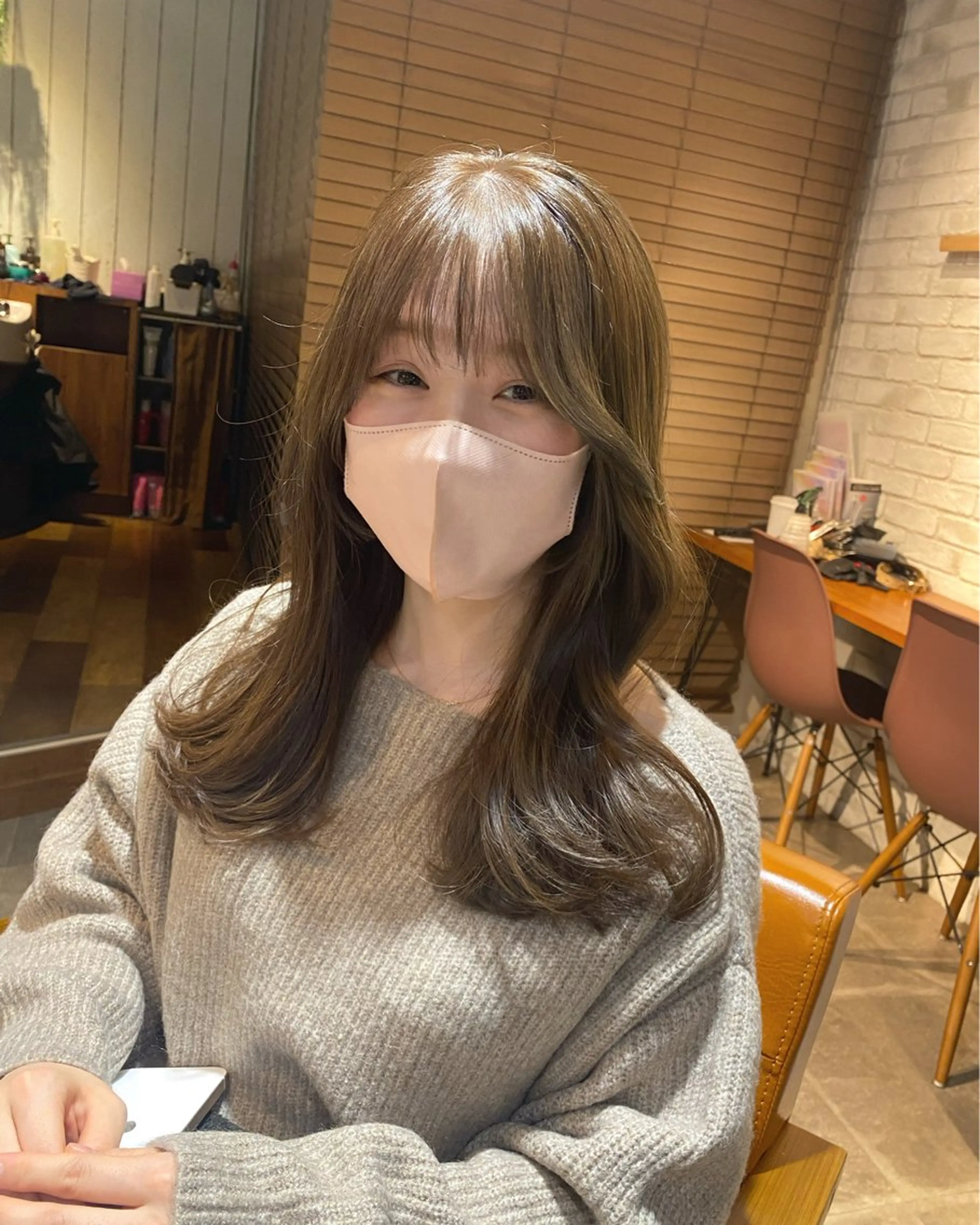 セミロング 🐻結んで可愛い hair EMI🐻のヘアスタイル