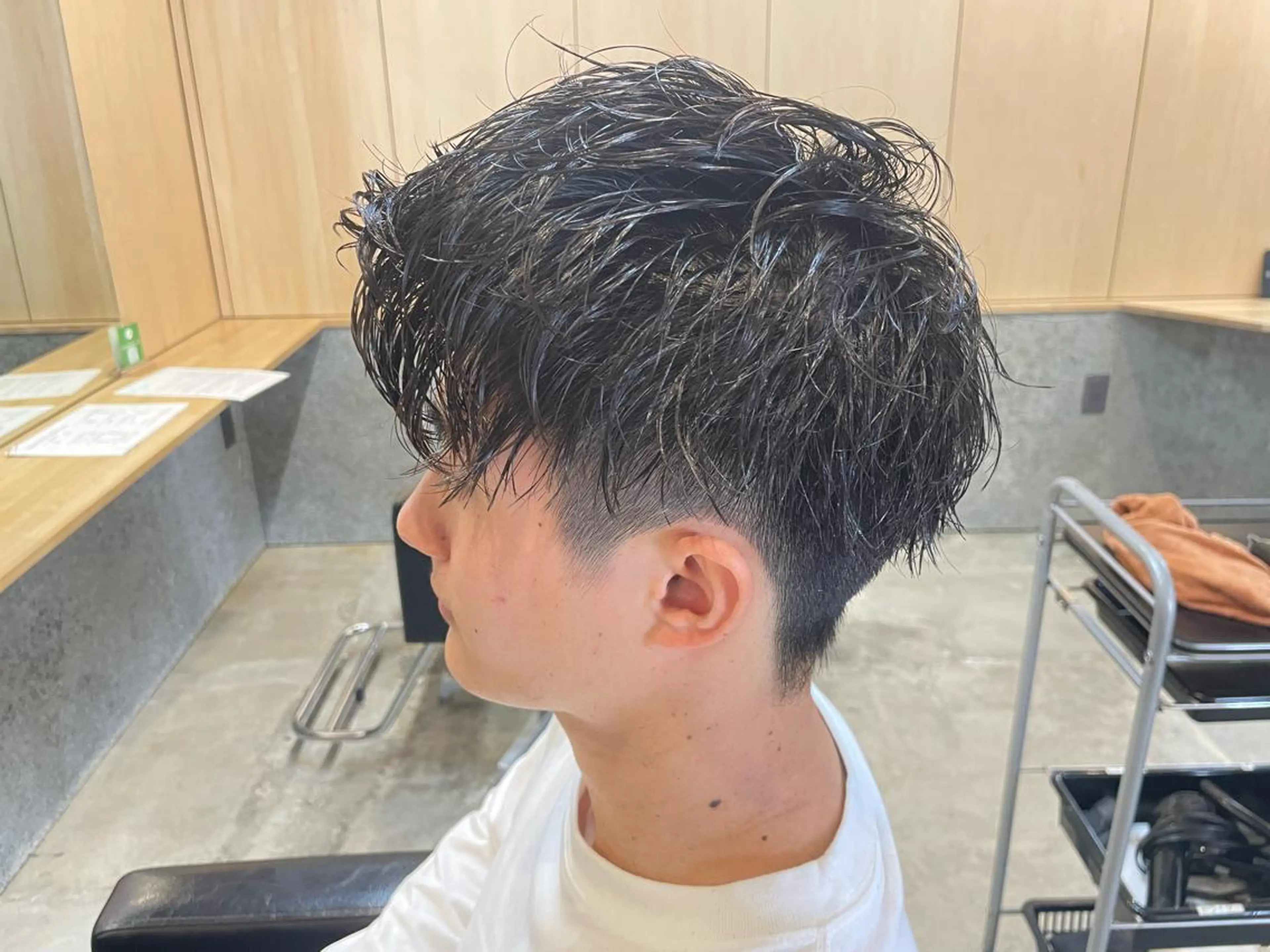 ショート パーマ メンズ メンズパーマ メンズツイストパーマ ツイストパーマ 三田 真穂のヘアスタイル