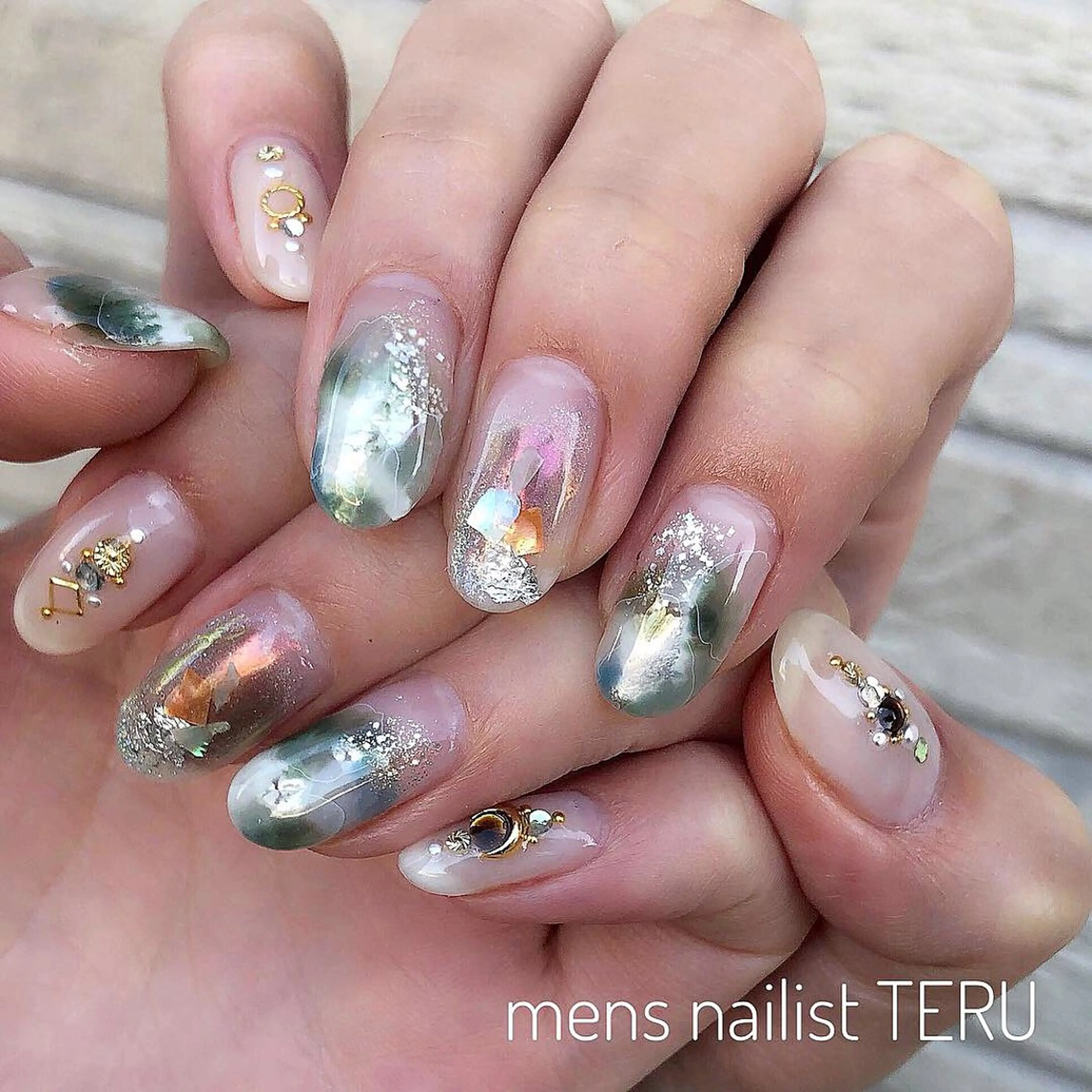 ネイル ニュアンスネイル nailsalon ETERNALのネイルデザイン
