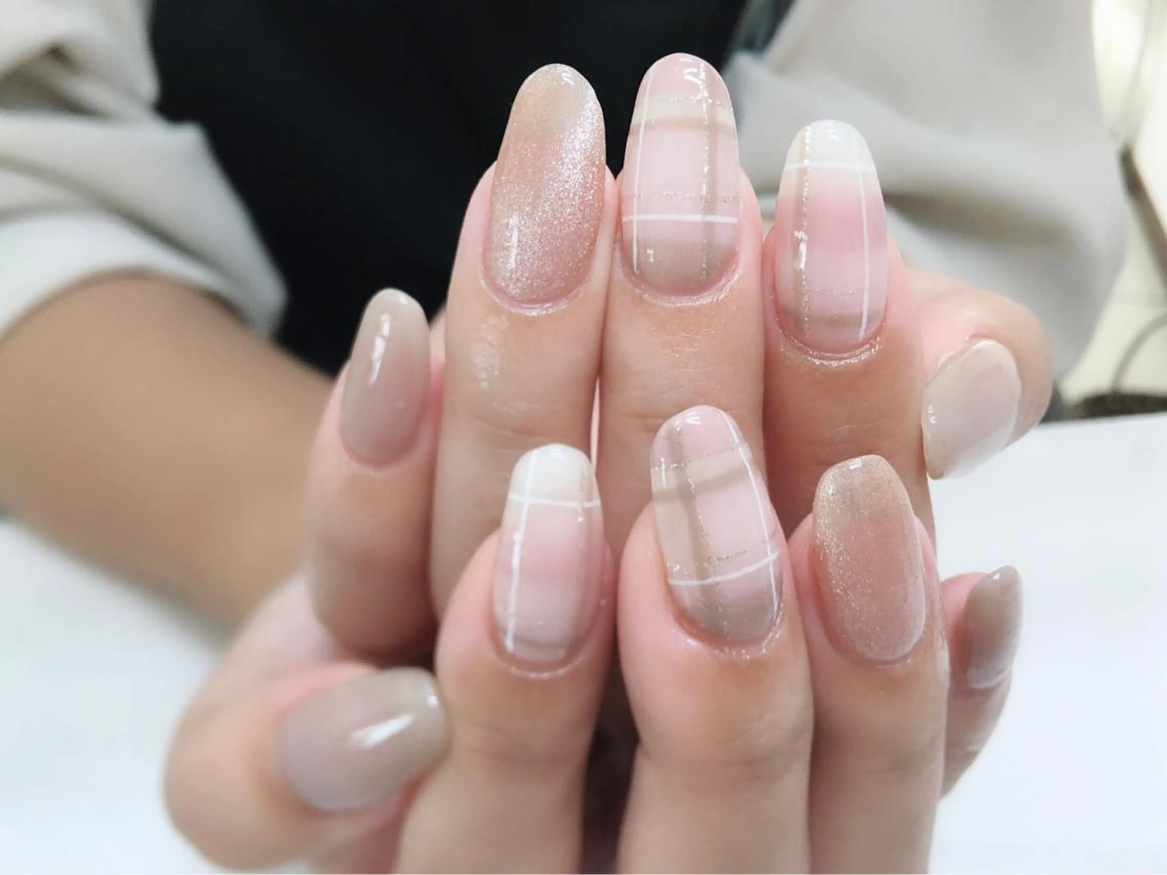 ネイル マグネットネイル シルバー ホワイト 冬ネイル 🌸Nail&Eye KAKU🌸のネイルデザイン