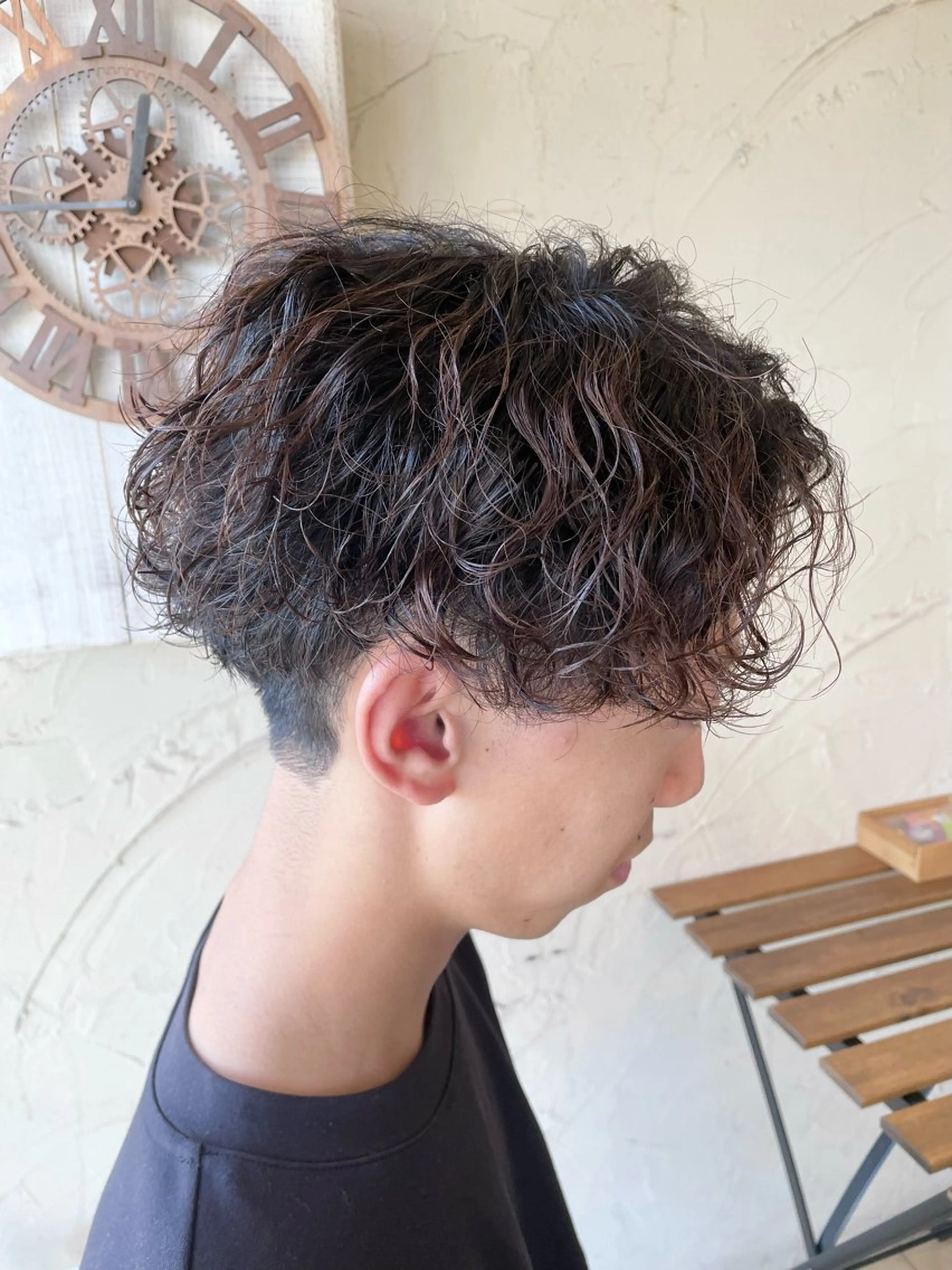 ショート カラー パーマ メンズ センターパート メンズパーマ 波巻きパーマ スパイラルパーマ カット パーマ メンズ特化/パーマ指 名No.1/百瀬太郎のヘアスタイル