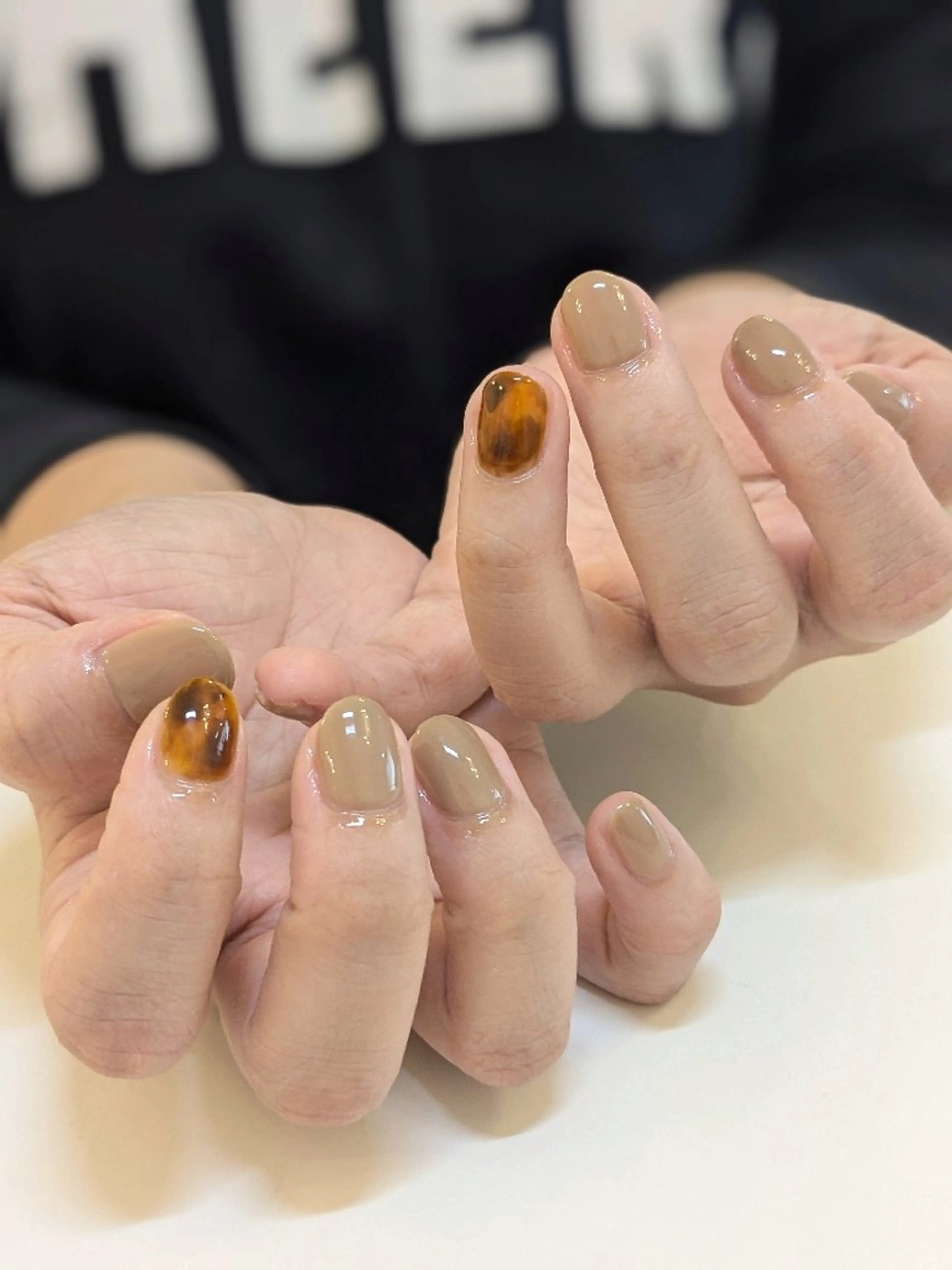 ネイル アートネイル べっ甲ネイル ワンカラーネイル Persian MAYUKAのネイルデザイン