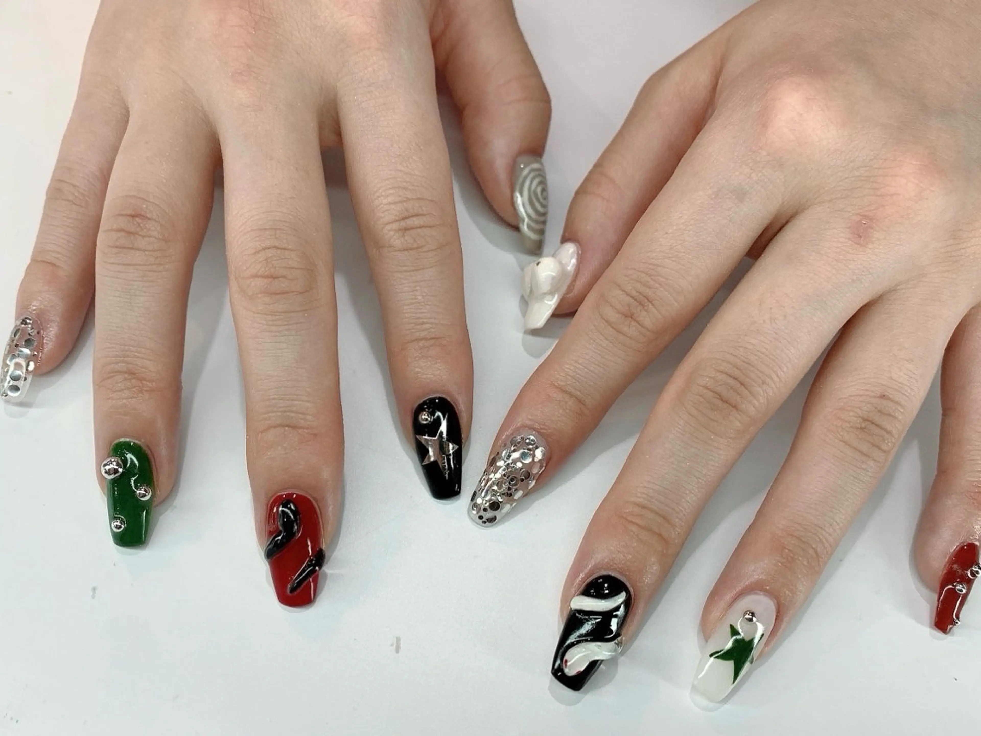 ネイル LoaChaton kaeのネイルデザイン