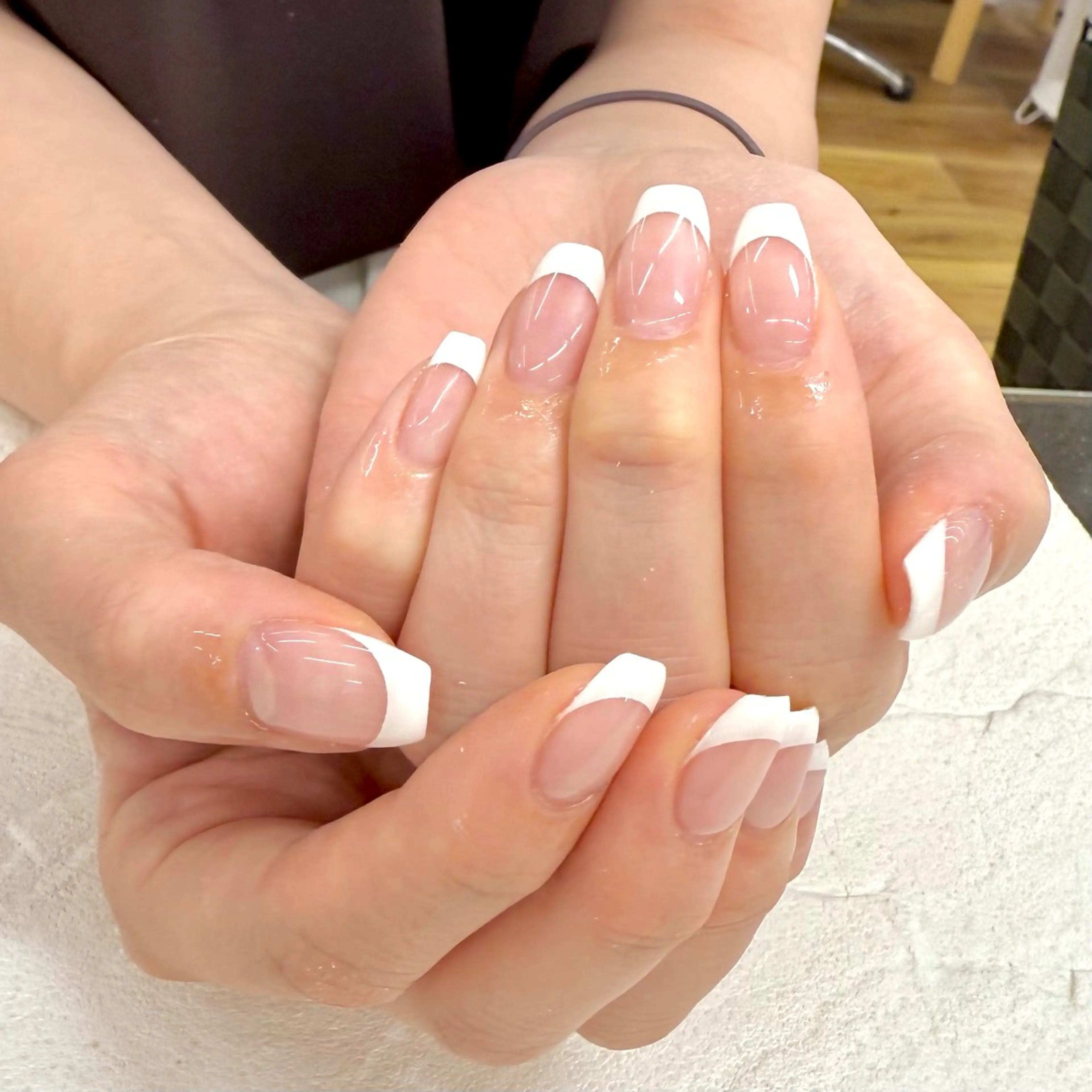 ネイル MAXKELLY正池 白フレンチ募集🕊️のネイルデザイン
