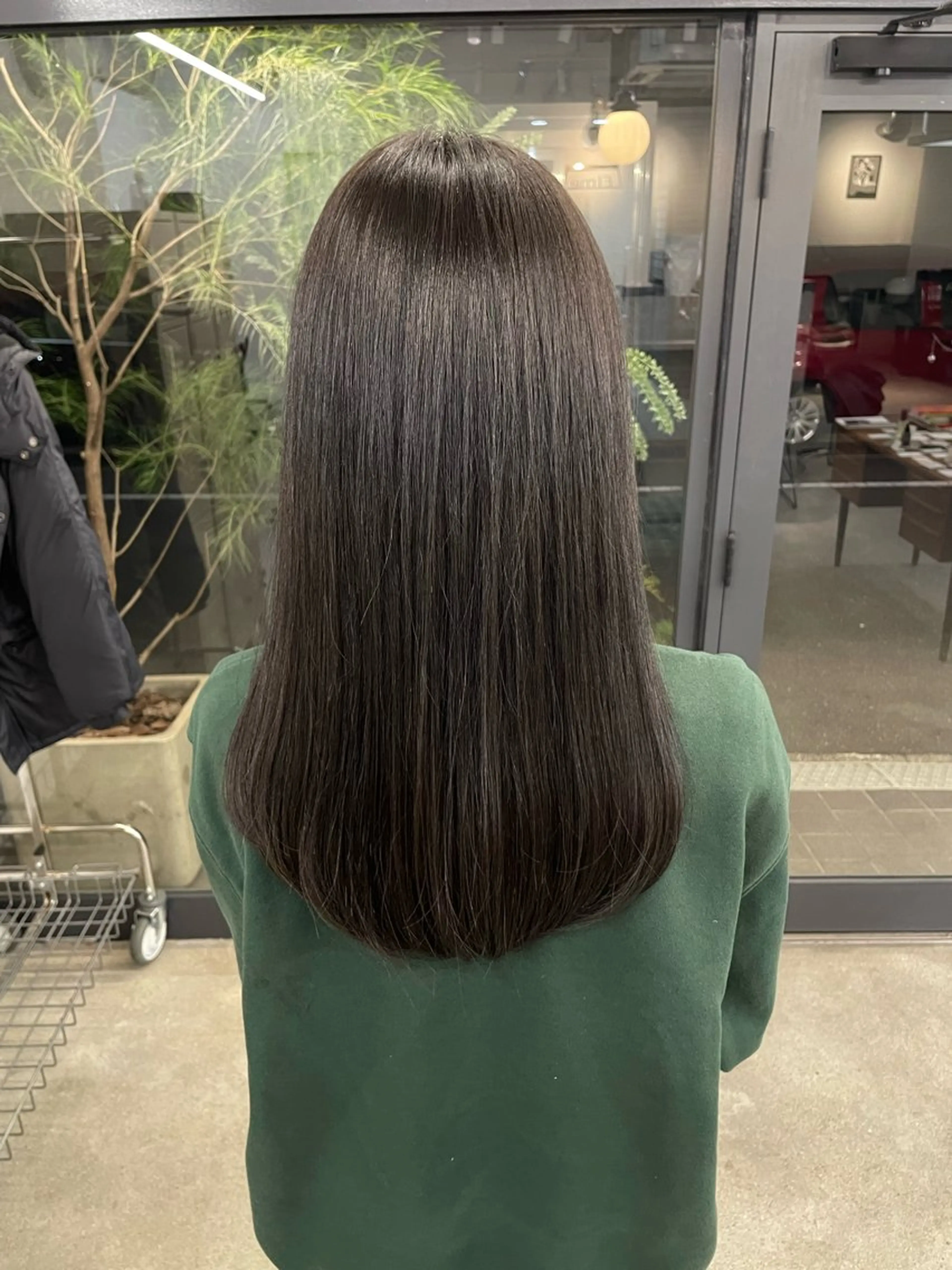 ロング カラー 透明感カラー オリーブカラー 【お洒落パーマ】 Elme　肥塚康汰郎のヘアスタイル