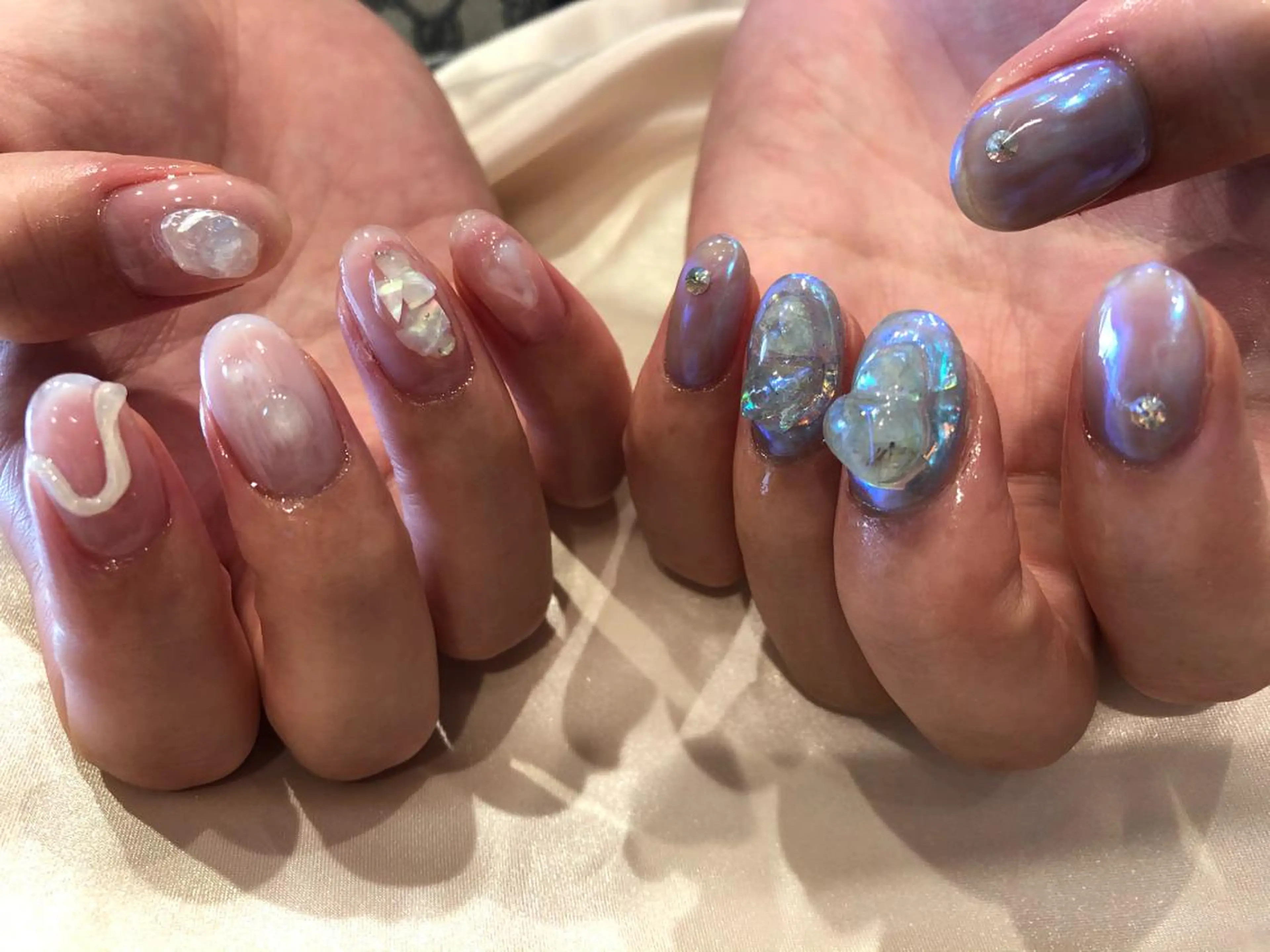 ネイル クリアネイル パラあり！フィルイン 美フォルムのネイルデザイン