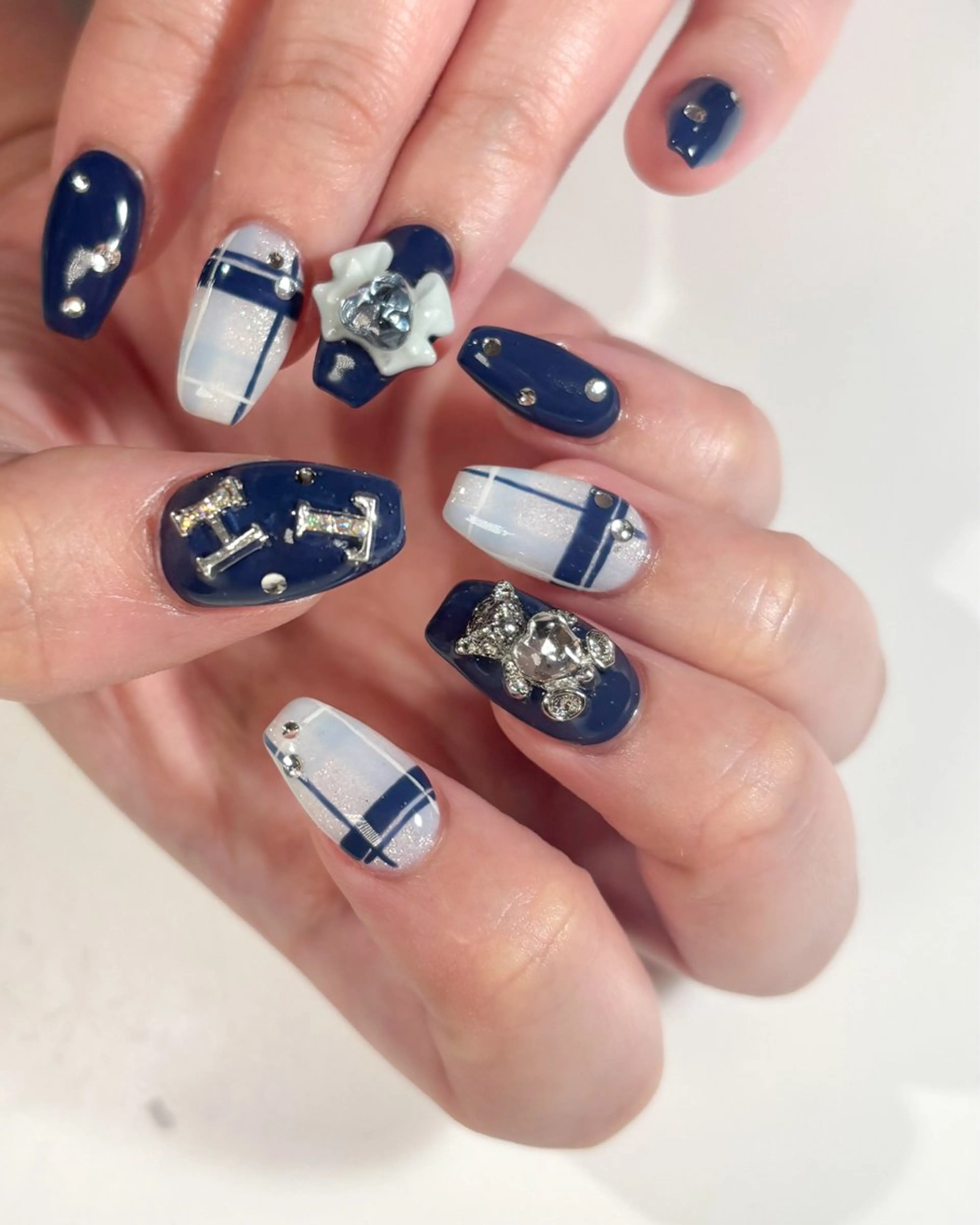 ネイル émure. パラジェル認定サロンのネイルデザイン