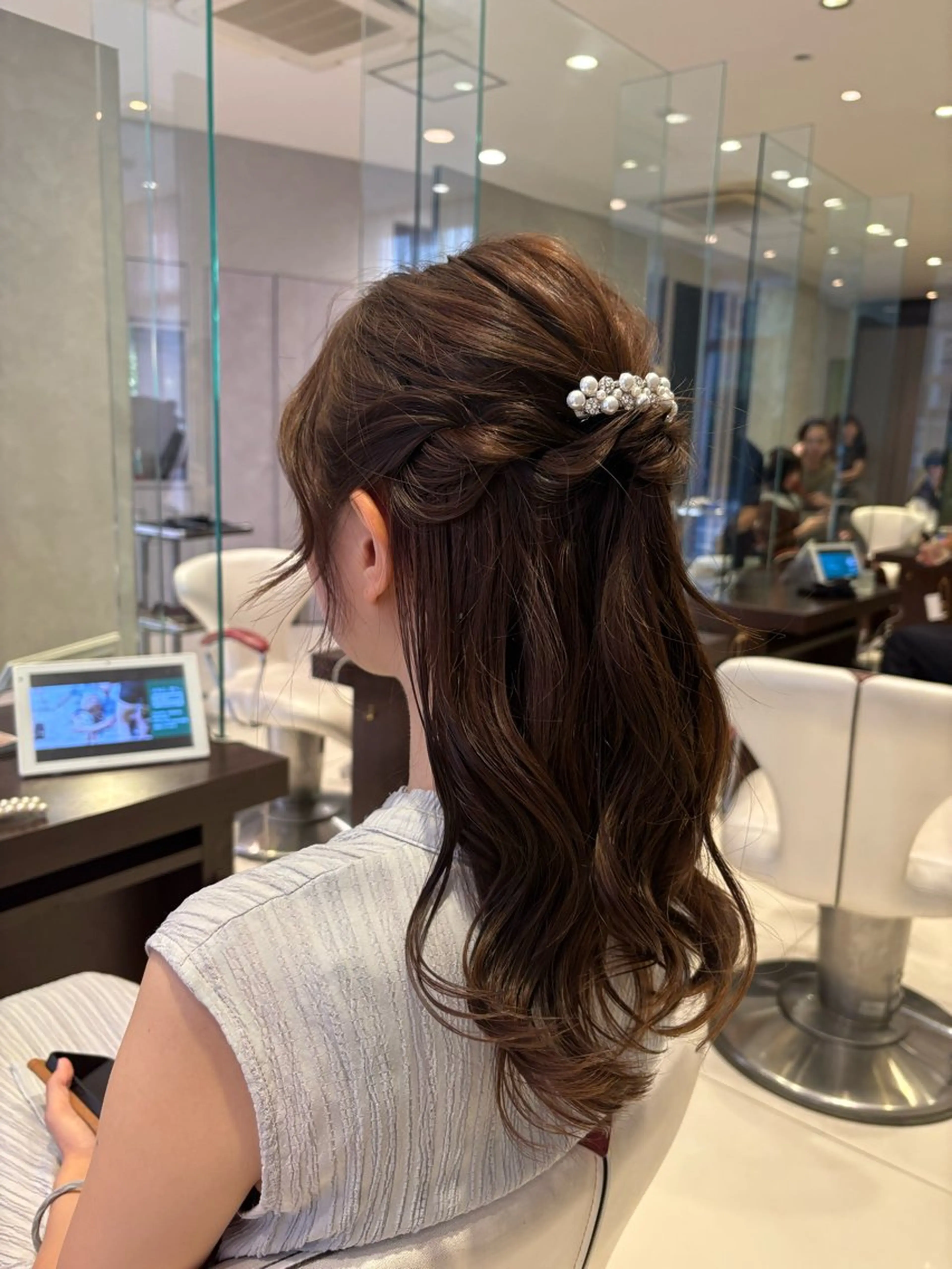 セミロング ヘアアレンジ ハーフアップ ヘアセット EARTH大曽根💛 田中りほのヘアスタイル