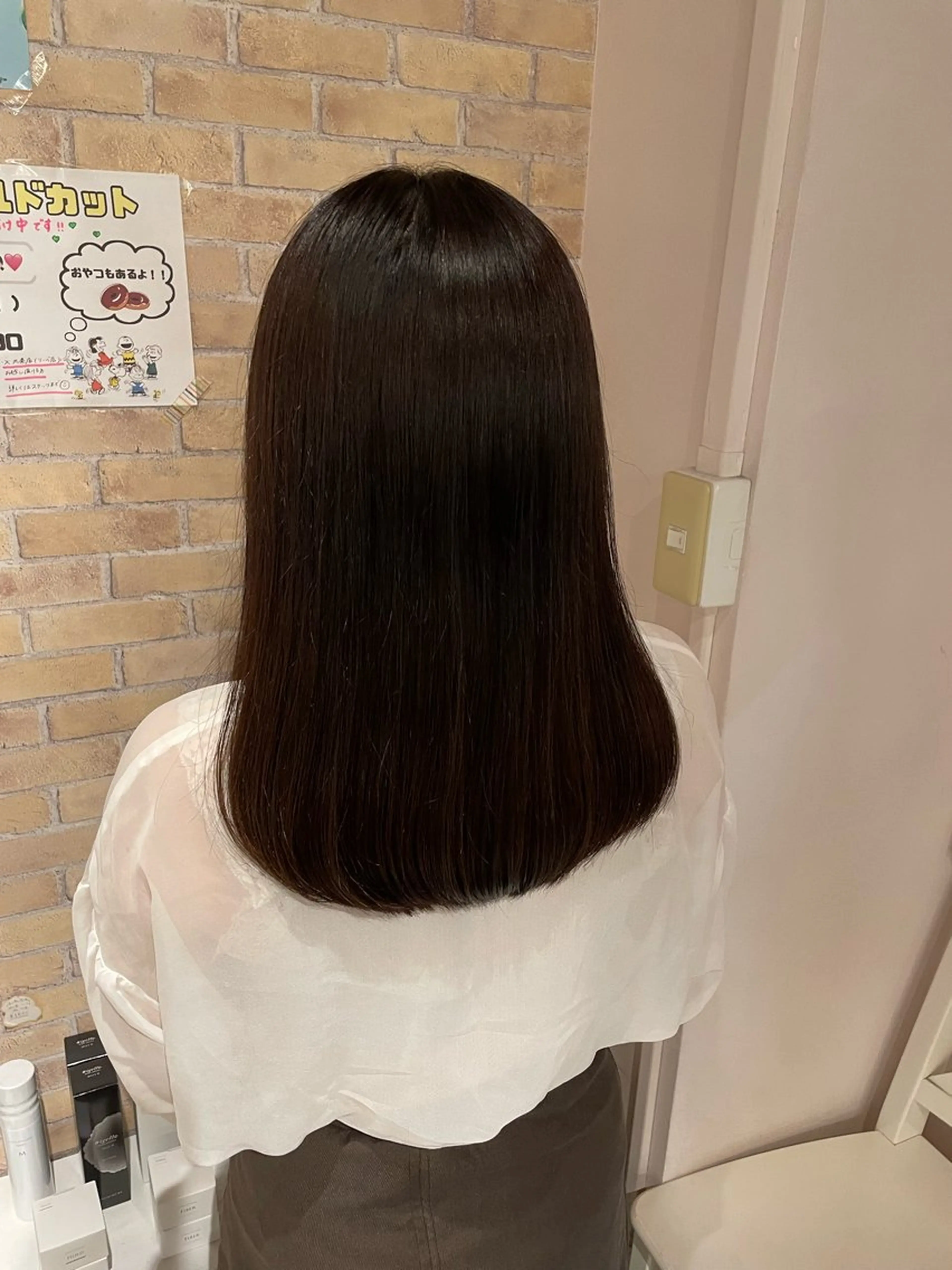 セミロング 西野 衣織のヘアスタイル