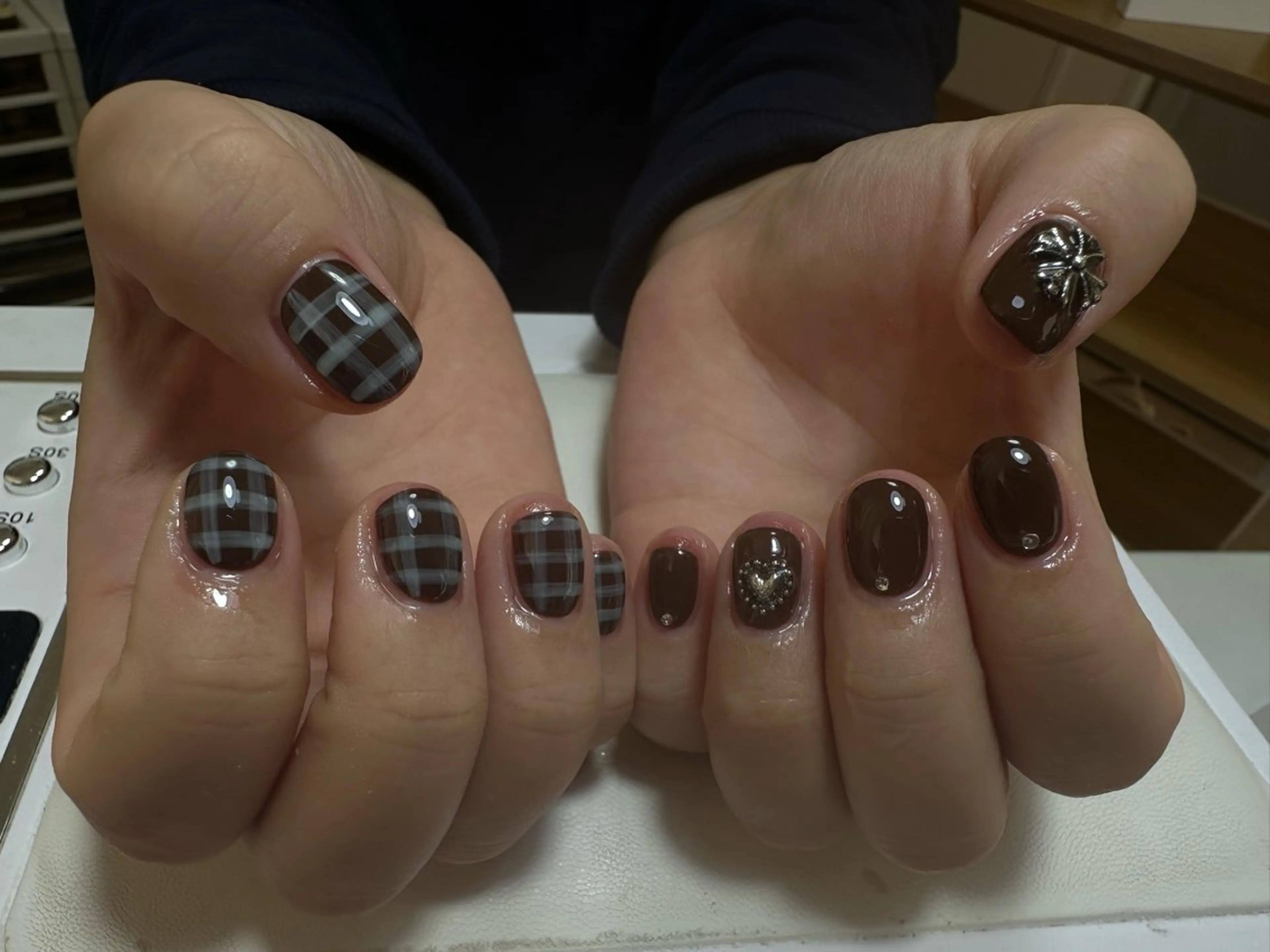 ネイル ハンドネイル NAIL CIRCLESのネイルデザイン